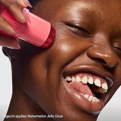 MILK MAKEUP Watermelon Jelly Serum Stick Iluminador con Péptidos