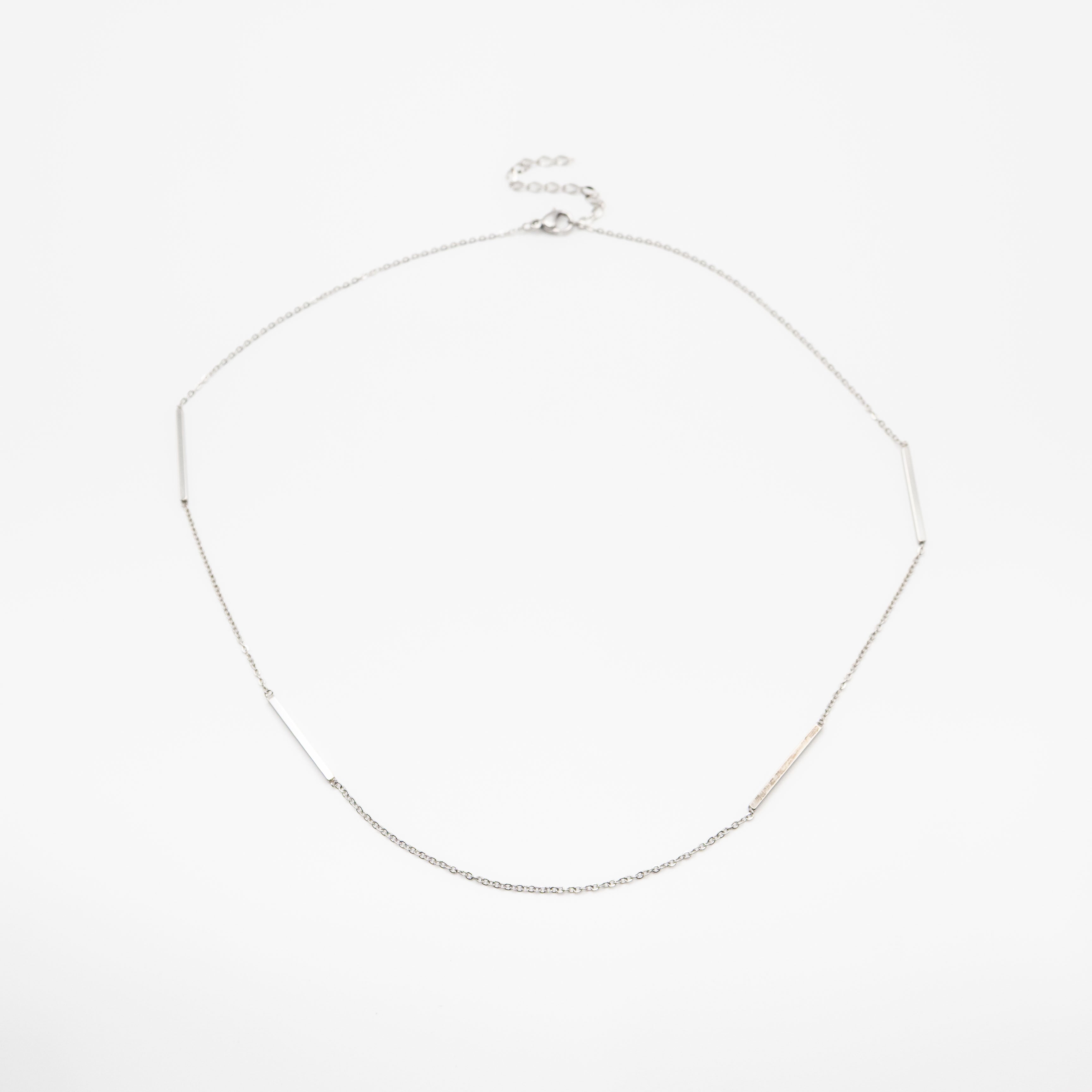 Collar Minimalista Metálico