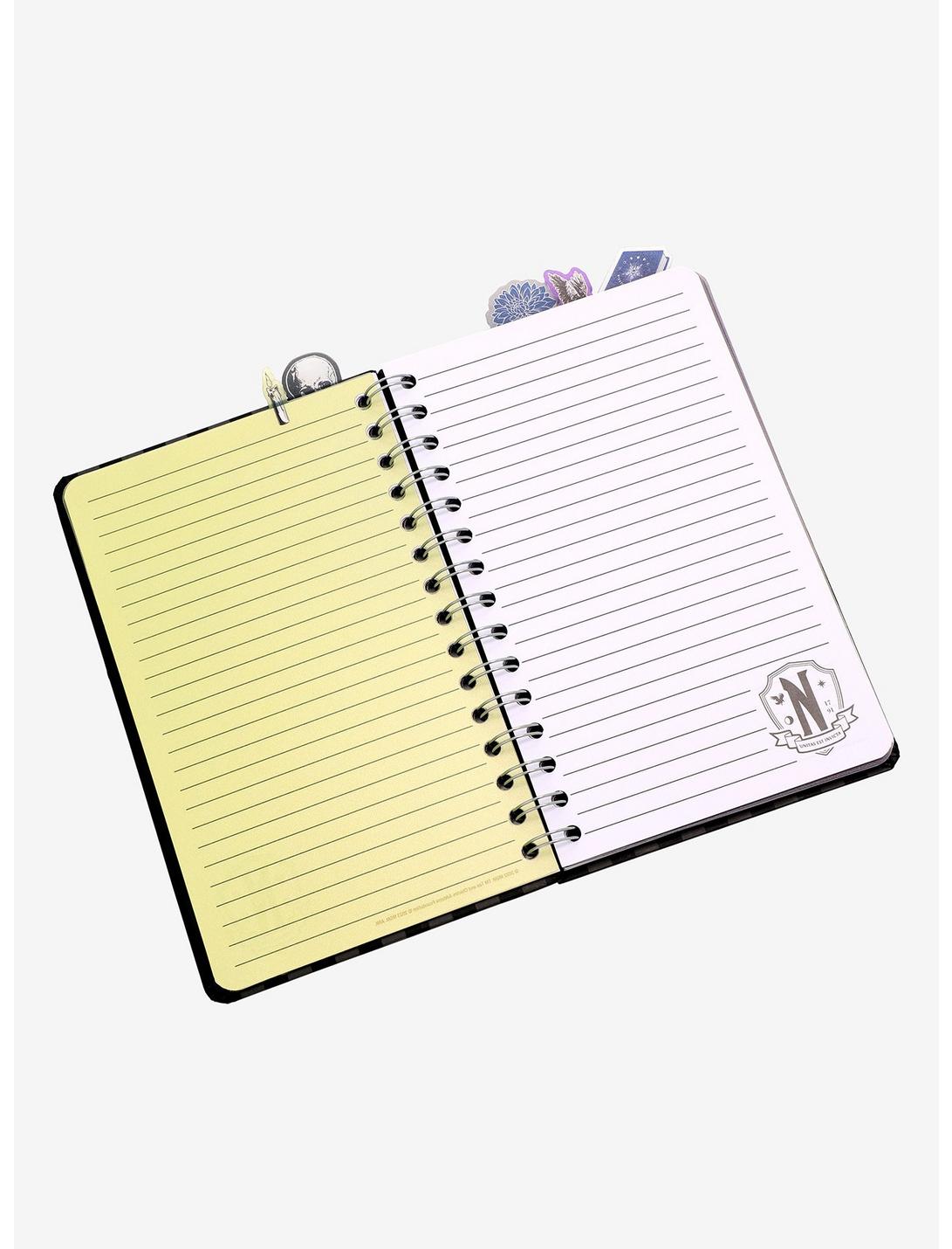 Wednesday Cuaderno Separador Locos Addams Nevermore