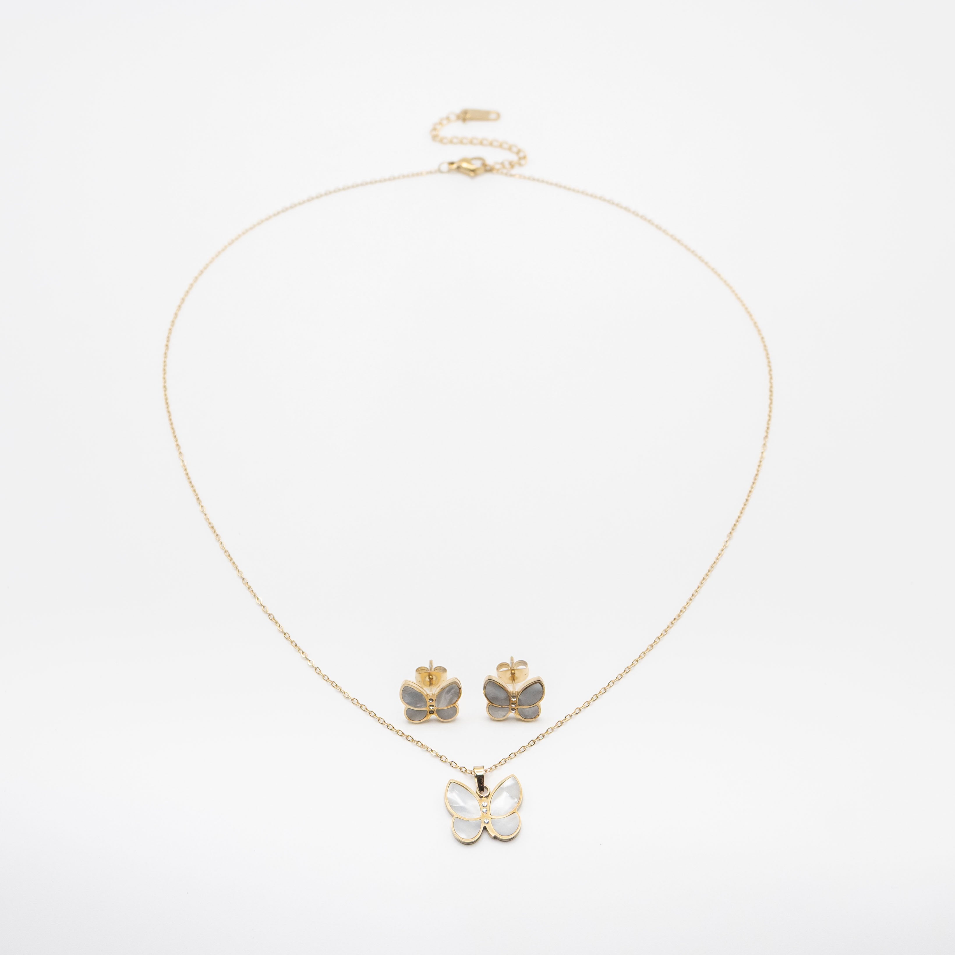 Set De Aretes Y Collar De Mariposas