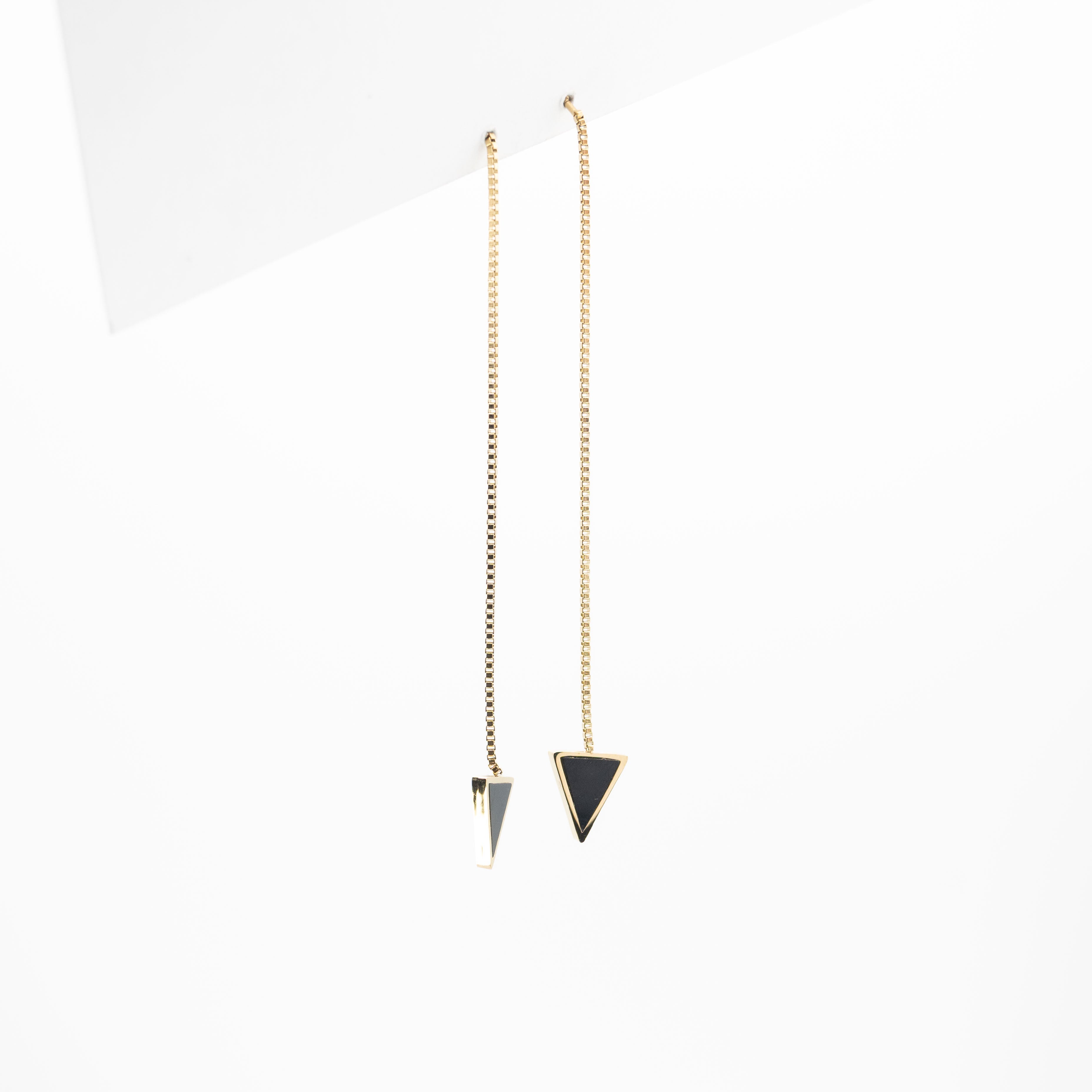 Aretes Triangulares Colgantes