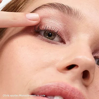 Glossier Monochromes Paleta Esencial de Sombras en Trío Jute