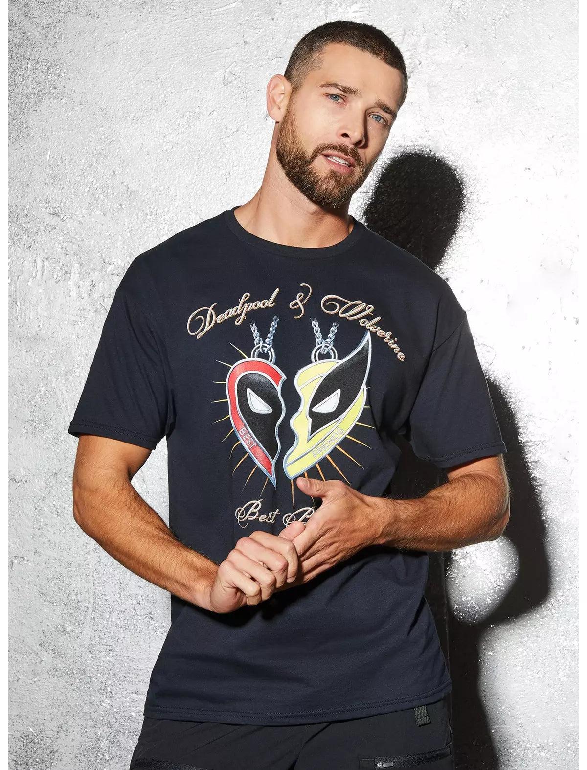 Marvel Deadpool & Wolverine Best Bubs Necklace T-Shirt