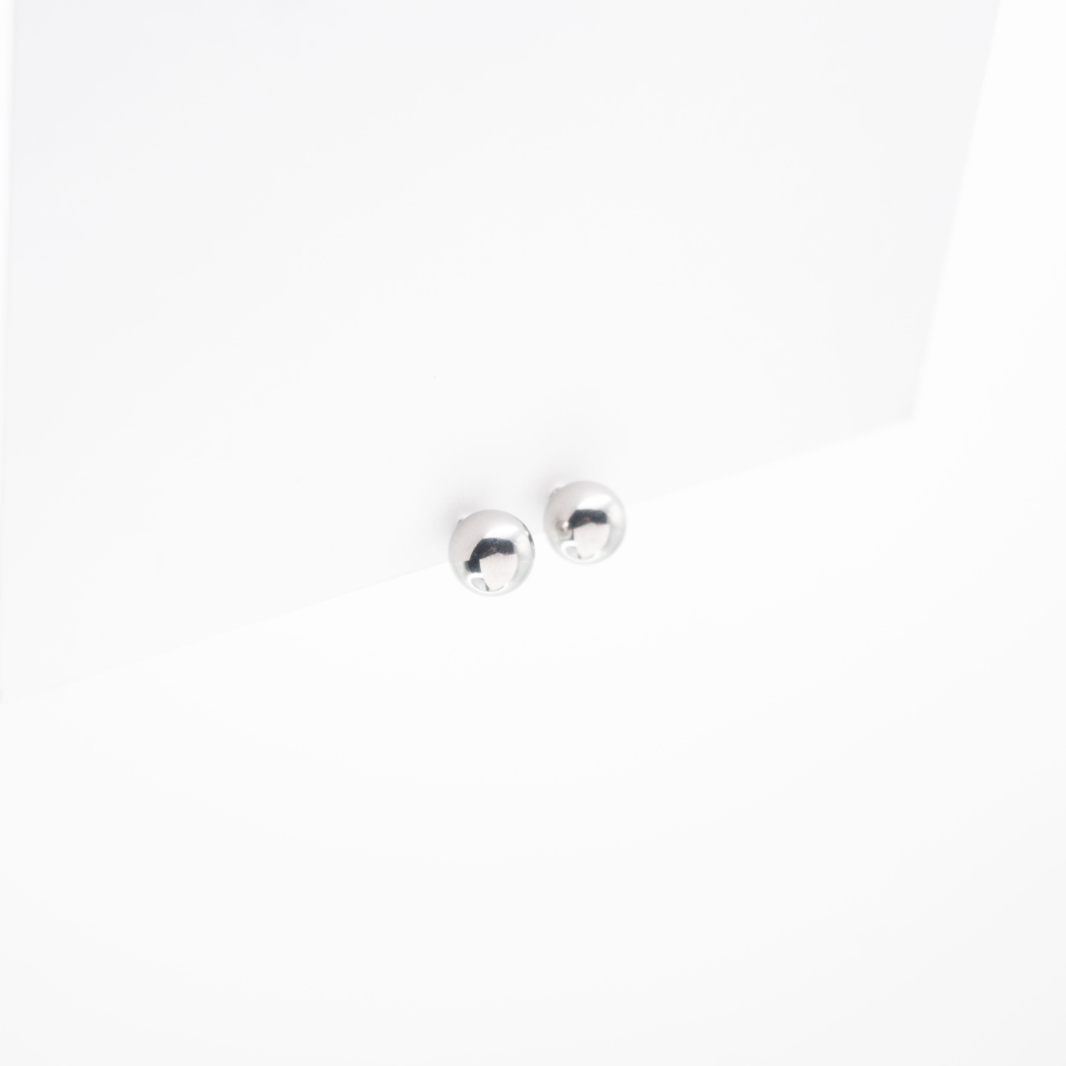 Aretes Minimalistas Plateados