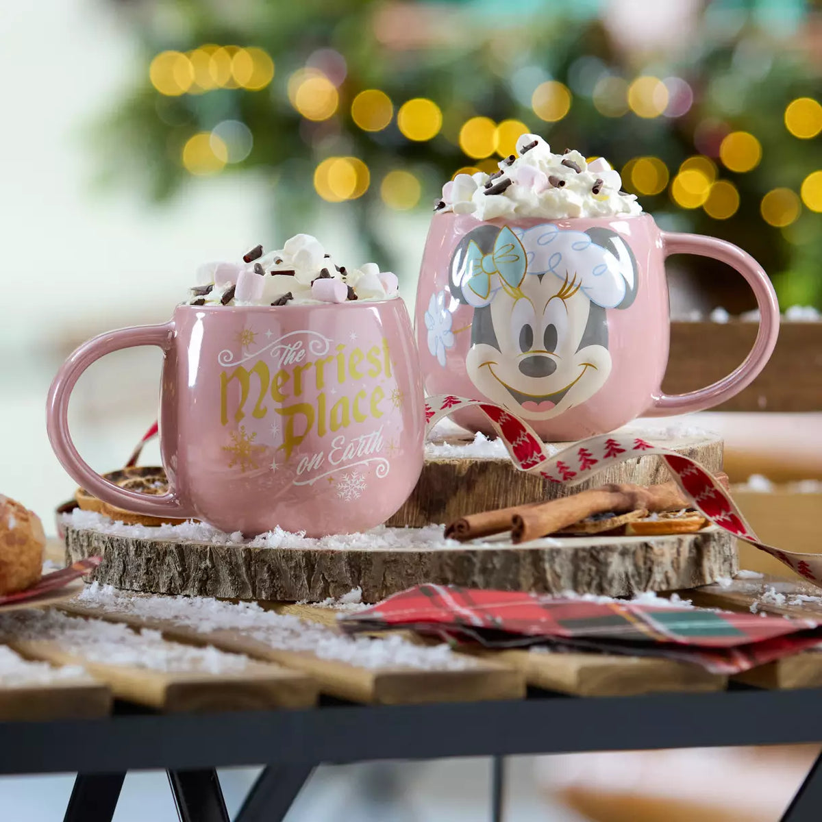 Minnie Mouse Taza Santa Minnie Mouse ''The Merriest Place on Earth