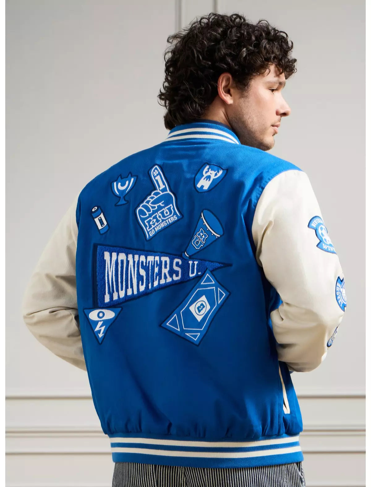 Disney Pixar Monsters University Varsity Chamarra