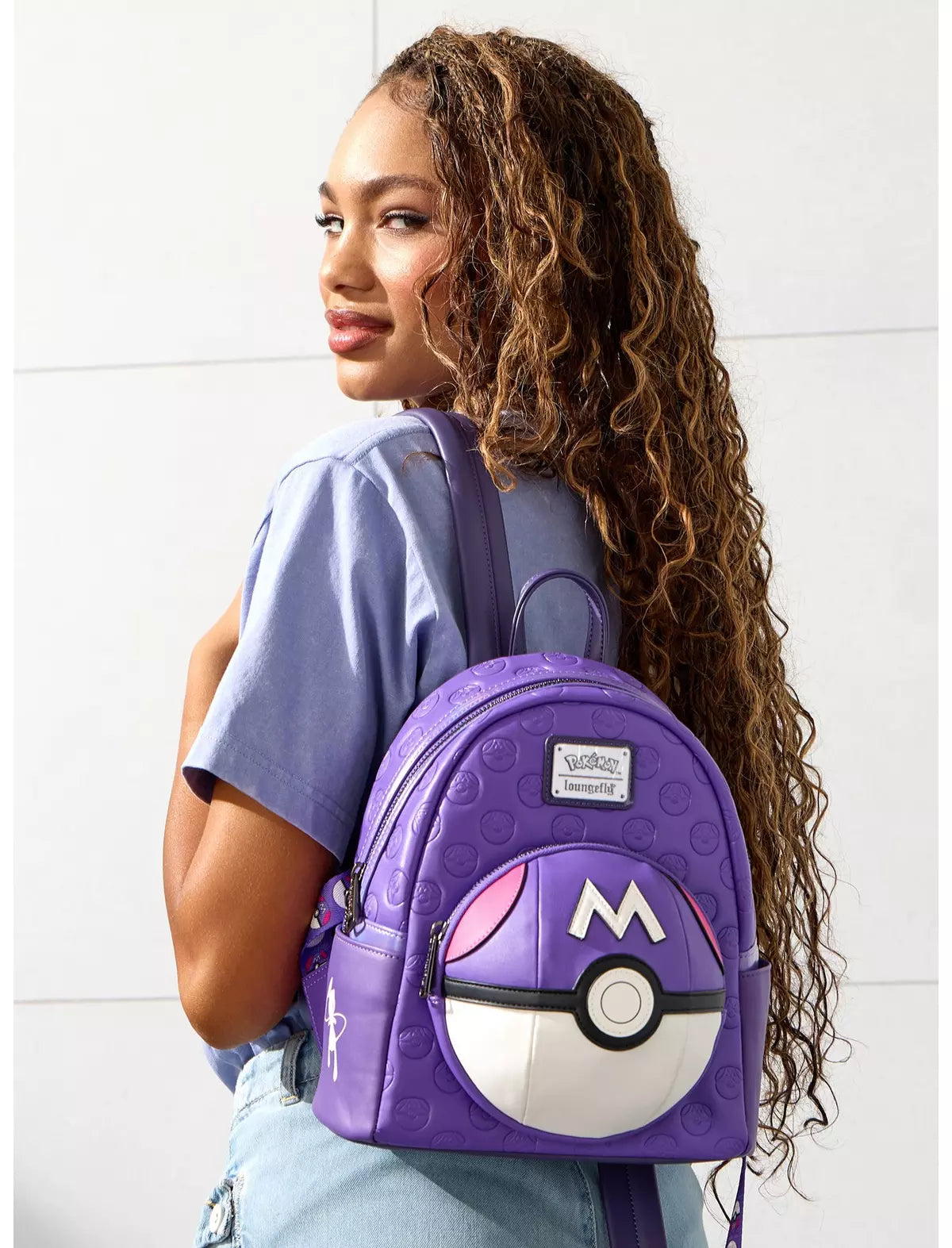 Loungefly Pokémon Master Ball Mochila