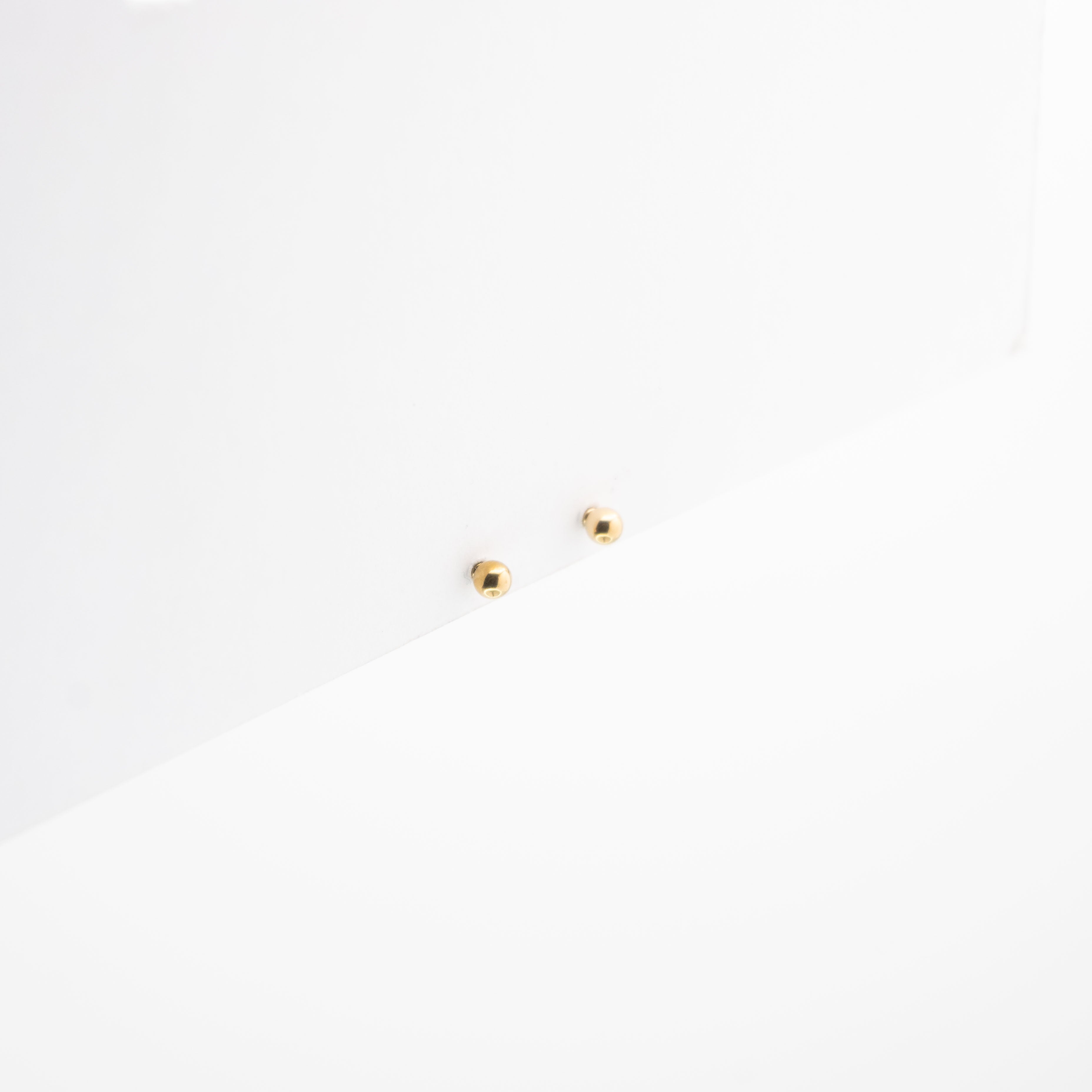 Aretes Dorados Minimalistas Pequeño