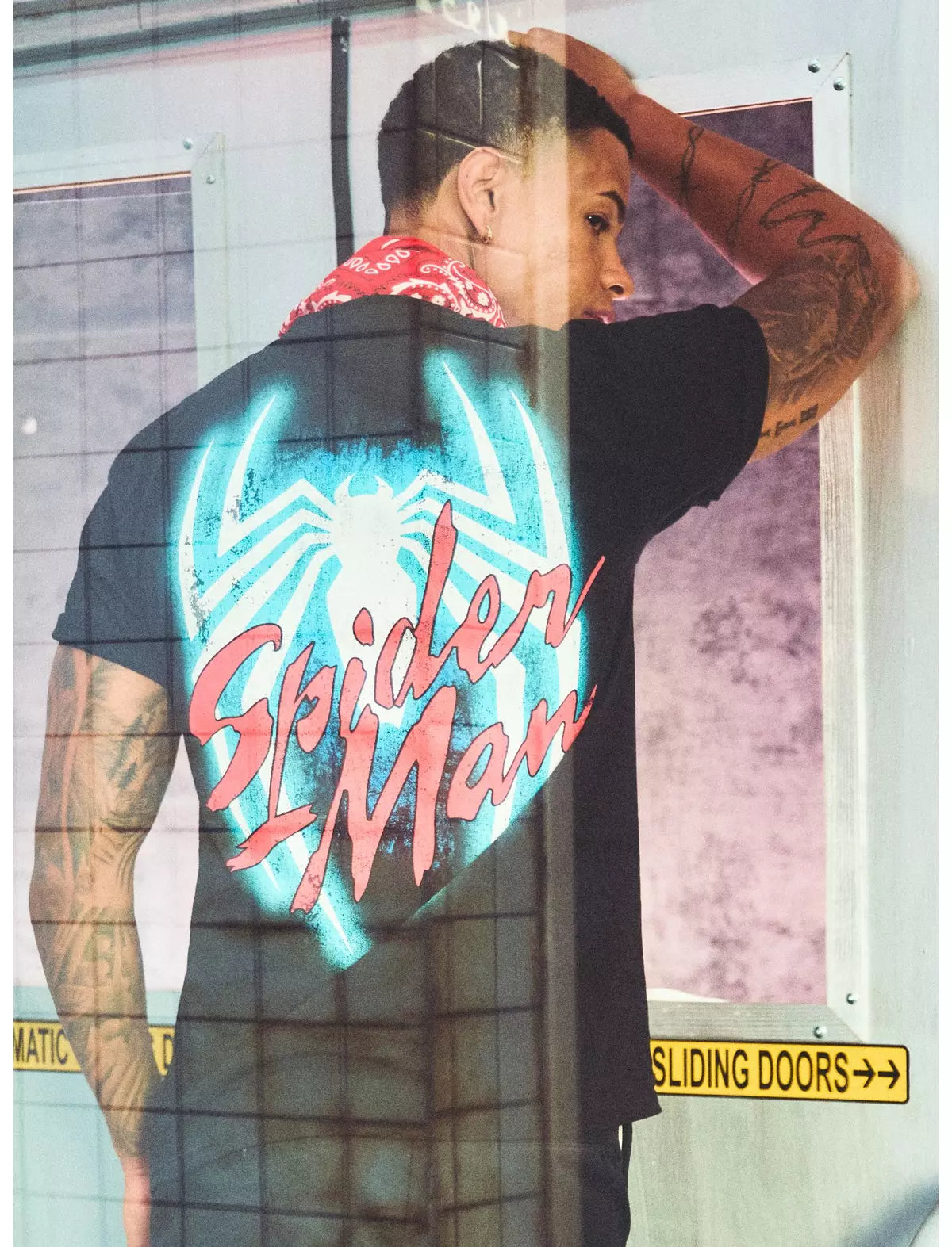 Marvel Spider-Man Mask Portrait T-Shirt Camisa Hombre Araña