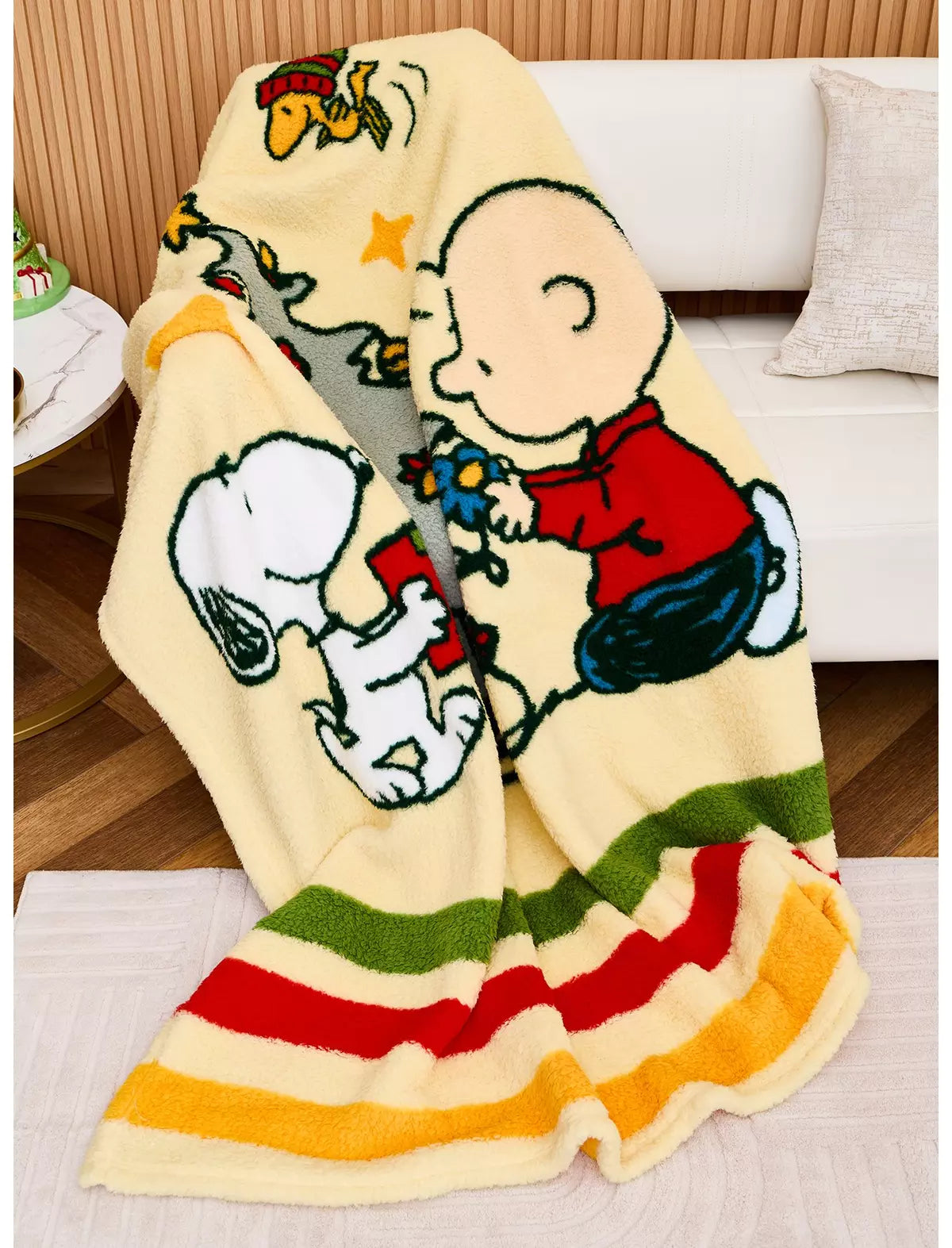 Peanuts Snoopy & Charlie Brown Holiday Sherpa Cobija