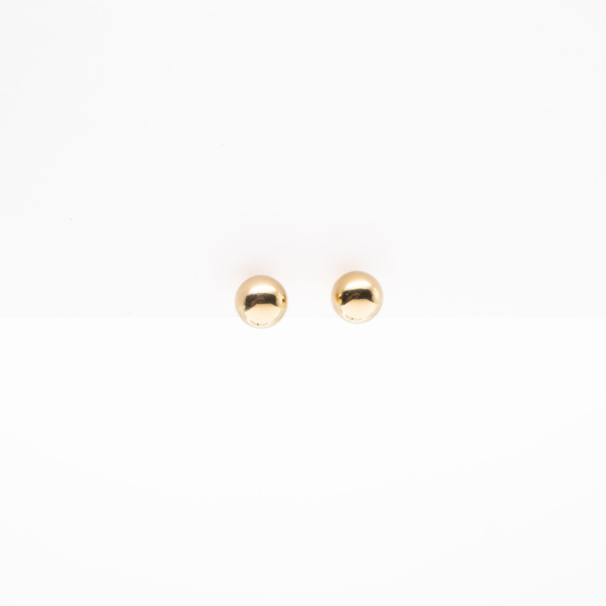 Arete Minimalista Dorado Grande
