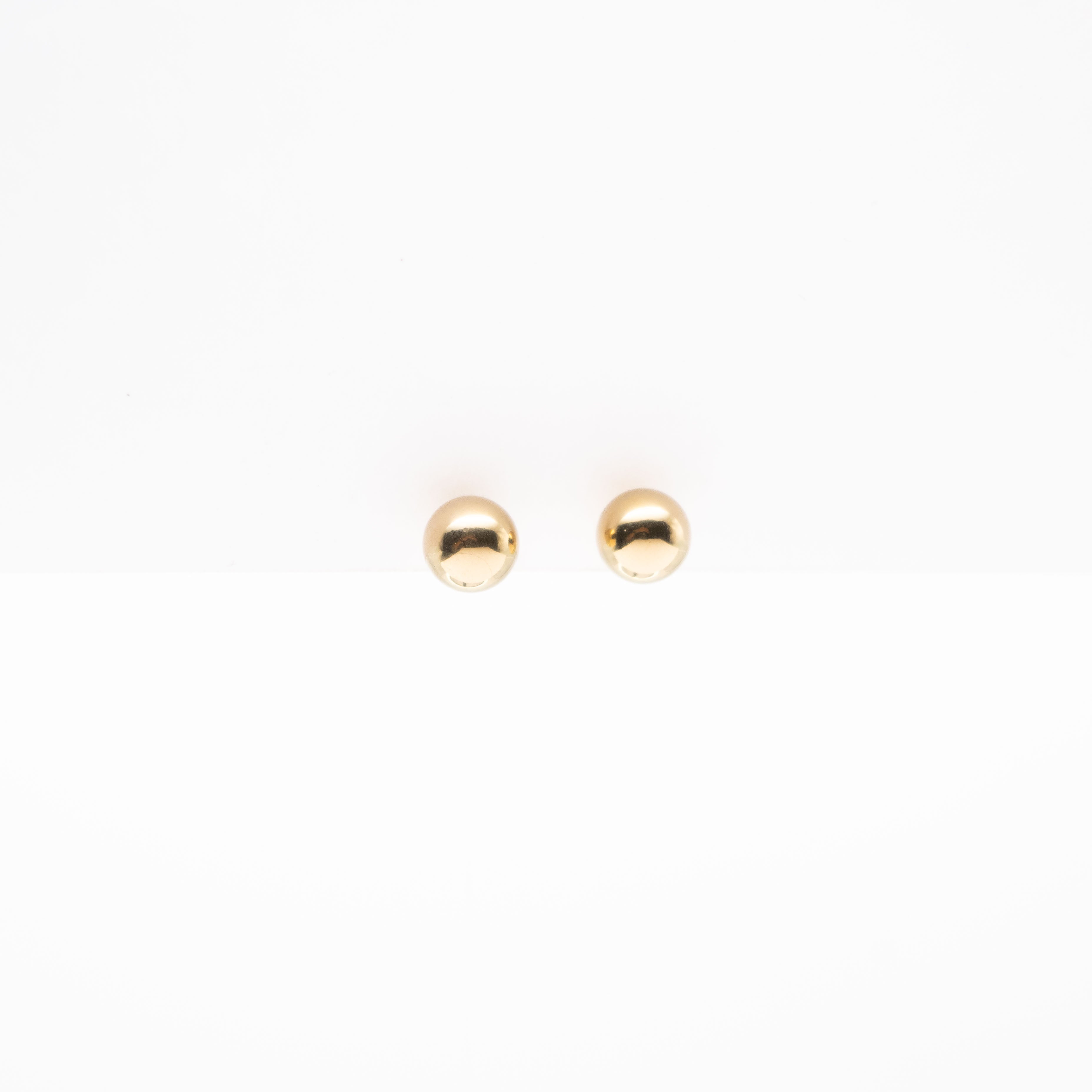 Arete Minimalista Dorado Grande