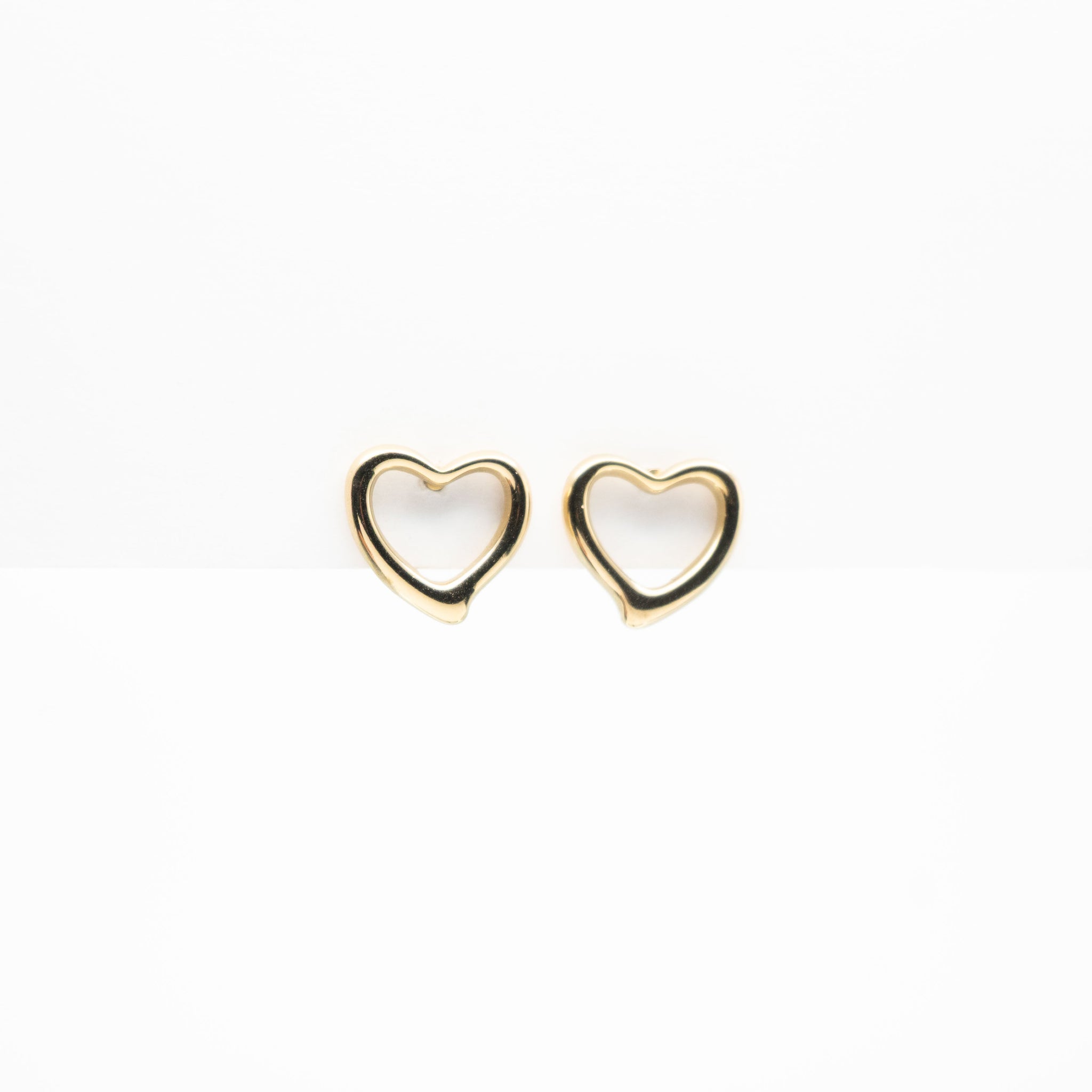 Aretes De Corazón Contorno