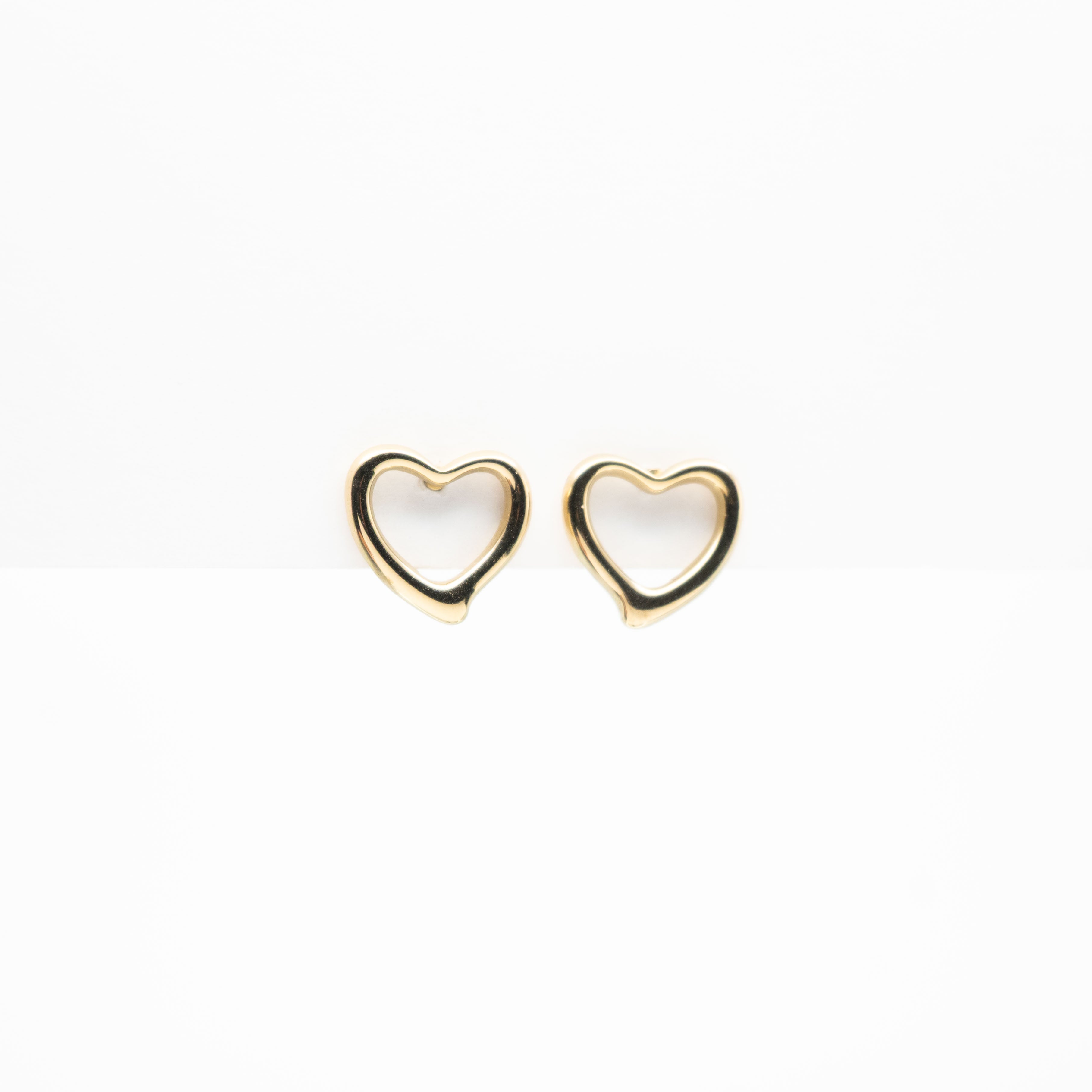 Aretes De Corazón Contorno