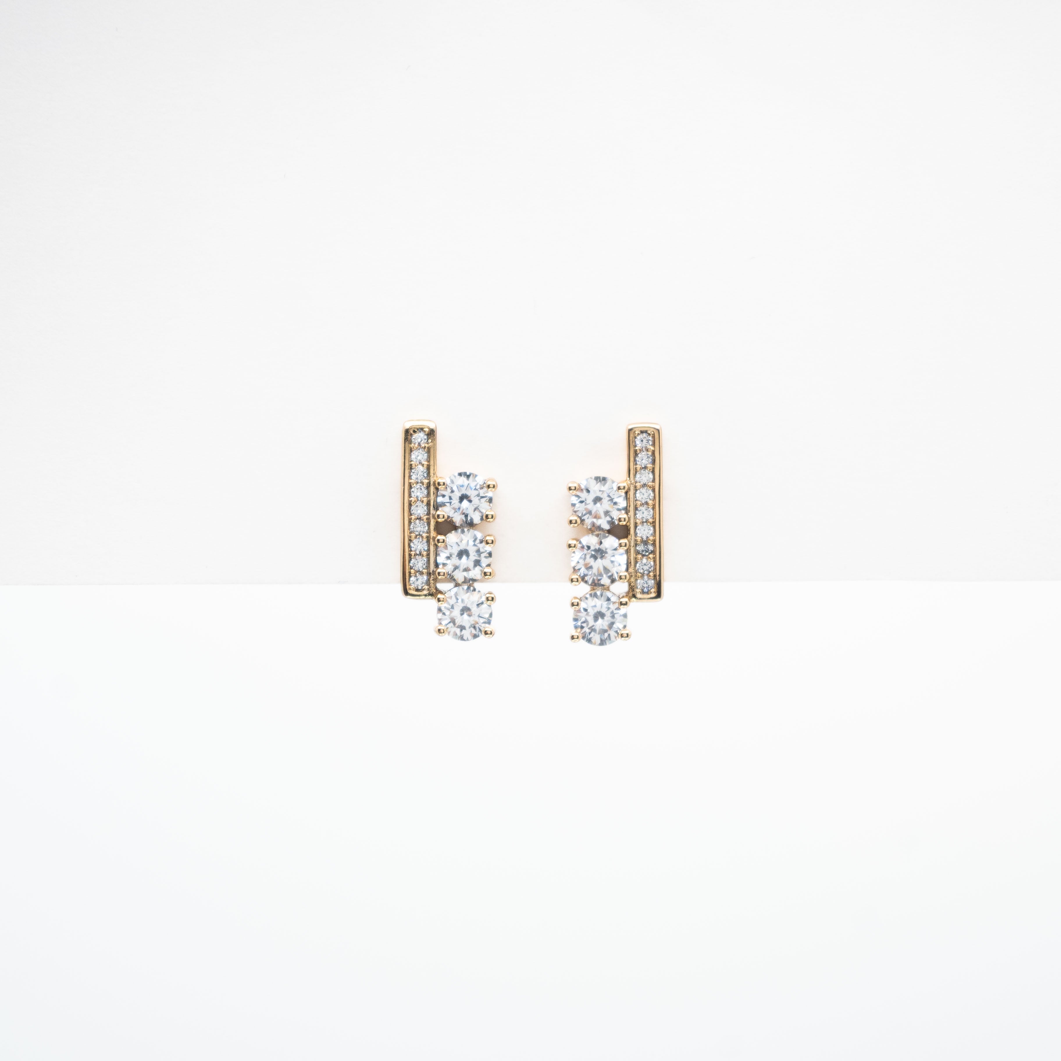Aretes Dorados De Circonia Y Strass