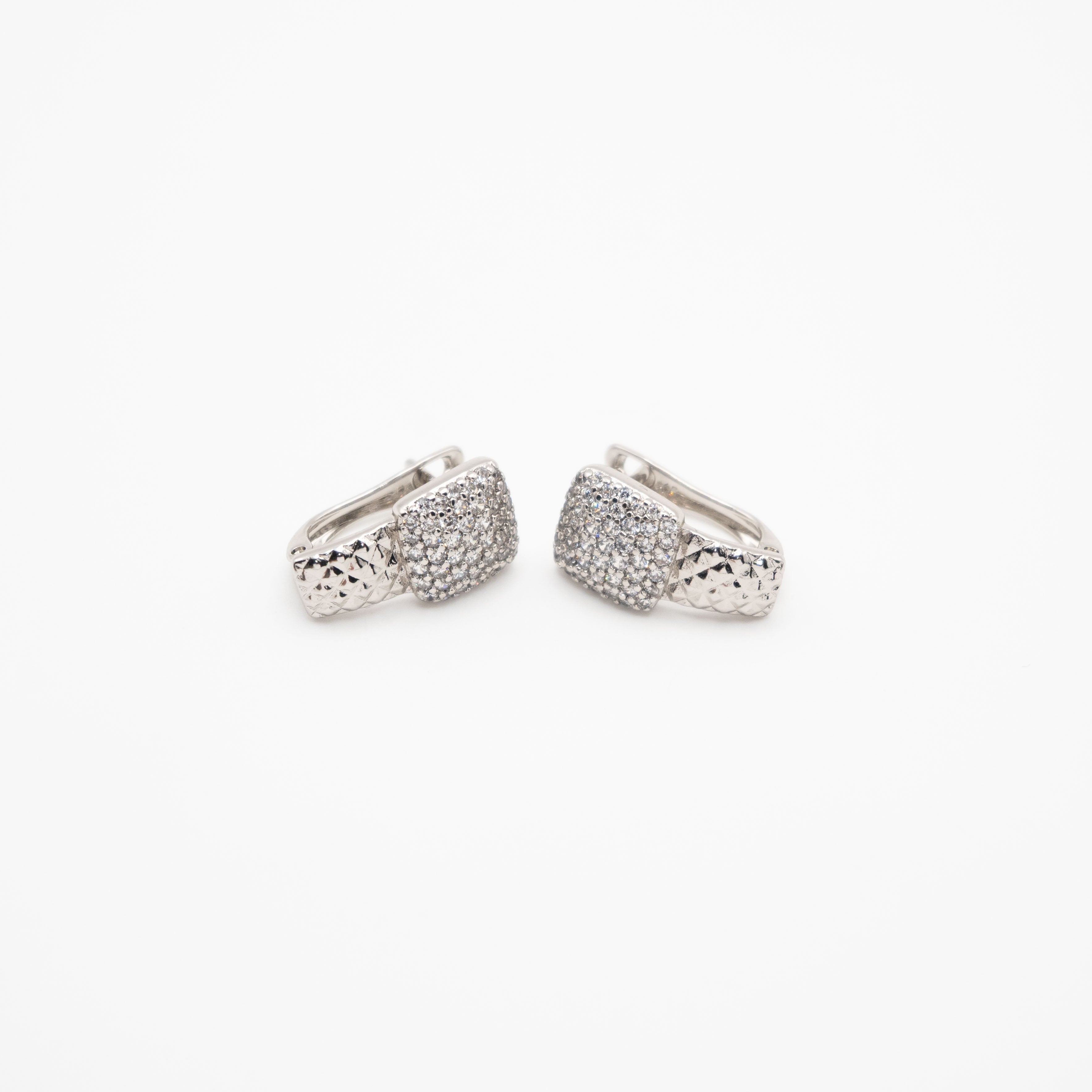 Aretes Plateados Con Strass