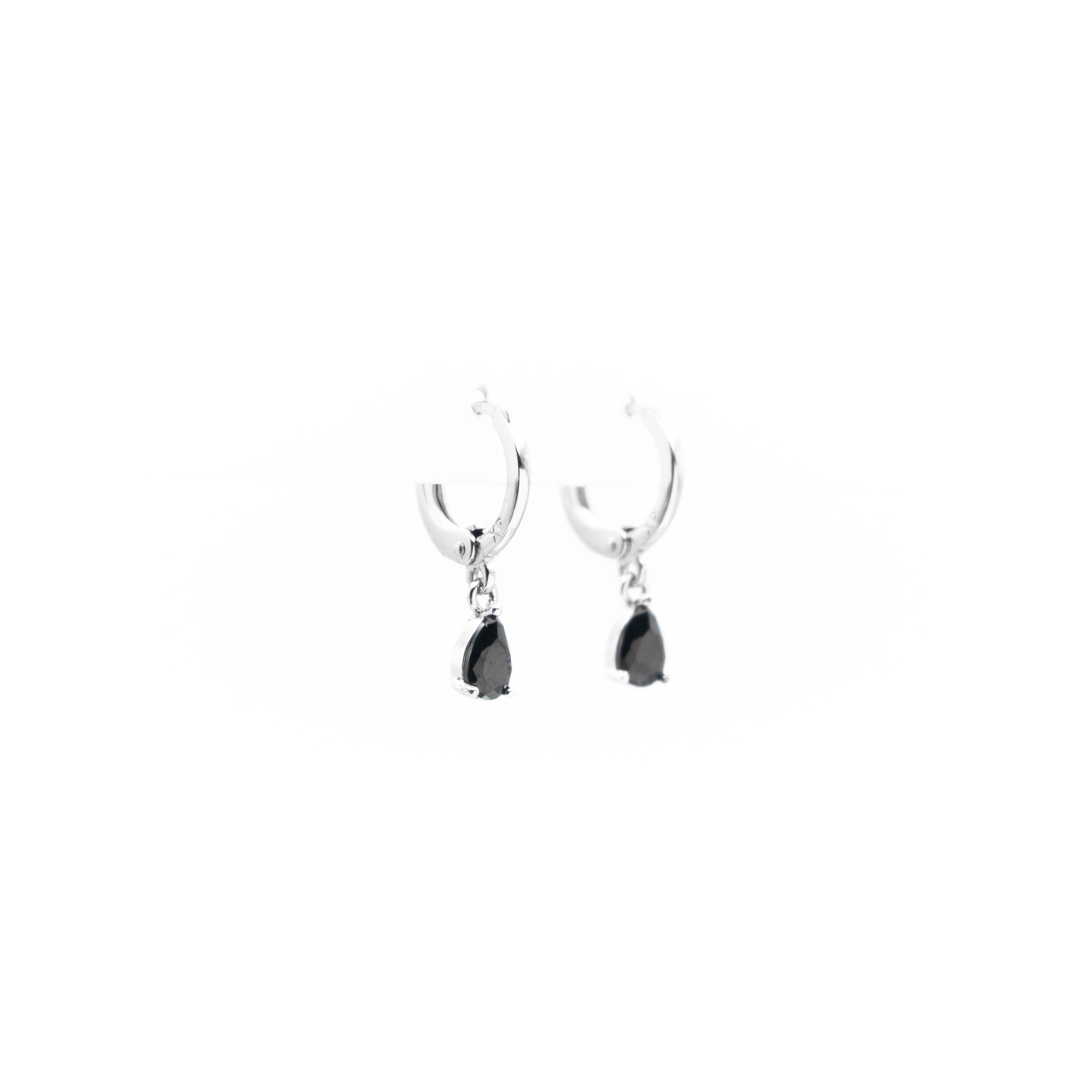 Aretes De Circonia Colgante Negro