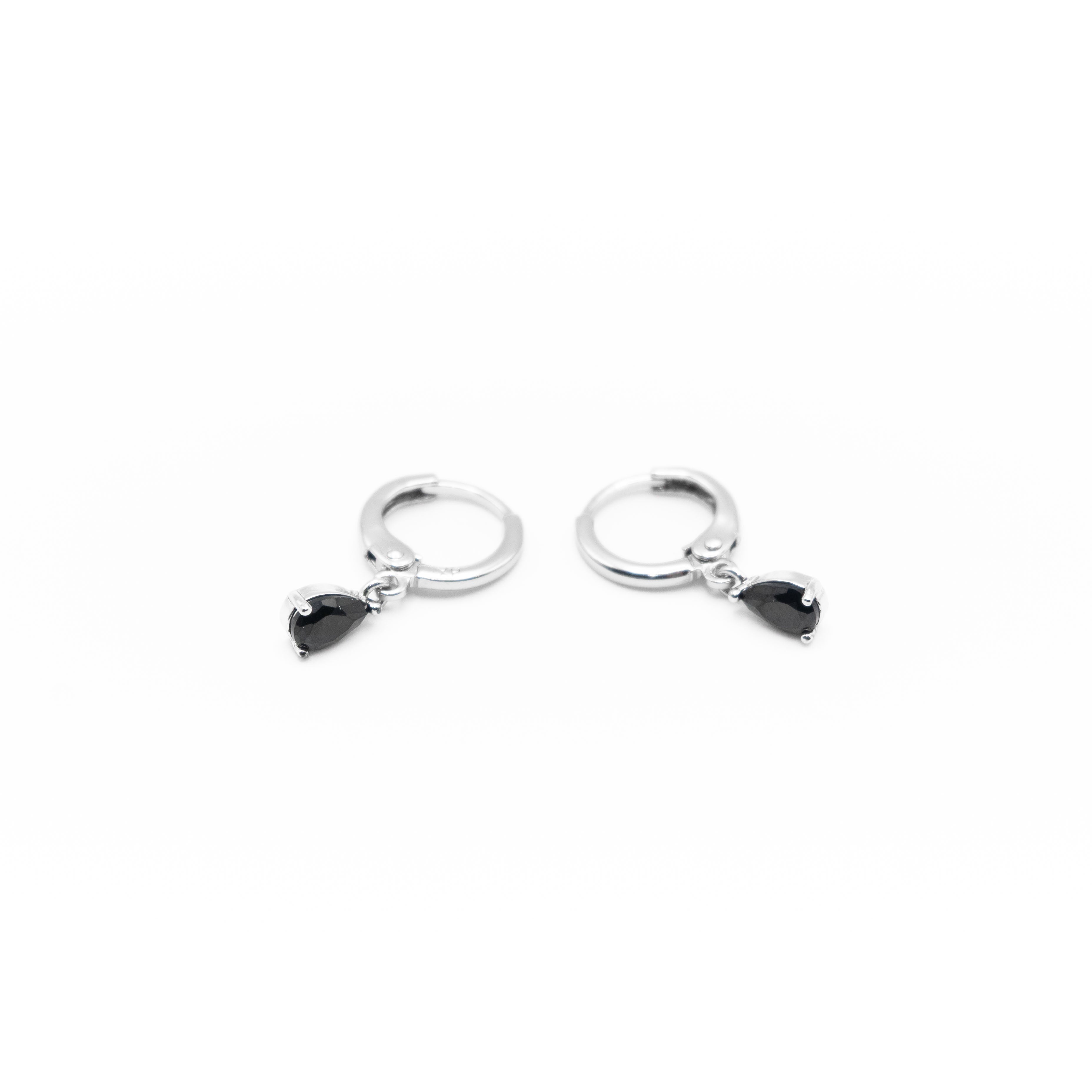 Aretes De Circonia Colgante Negro