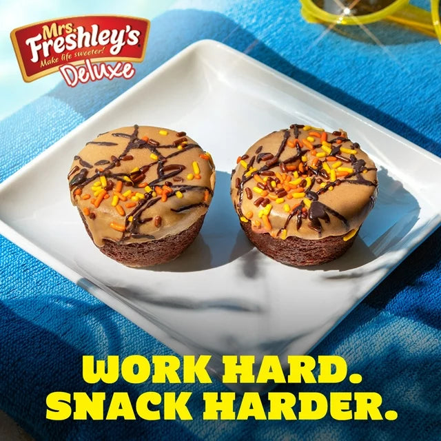 Mrs. Freshley's Deluxe Reese's Peanut Butter Cakes