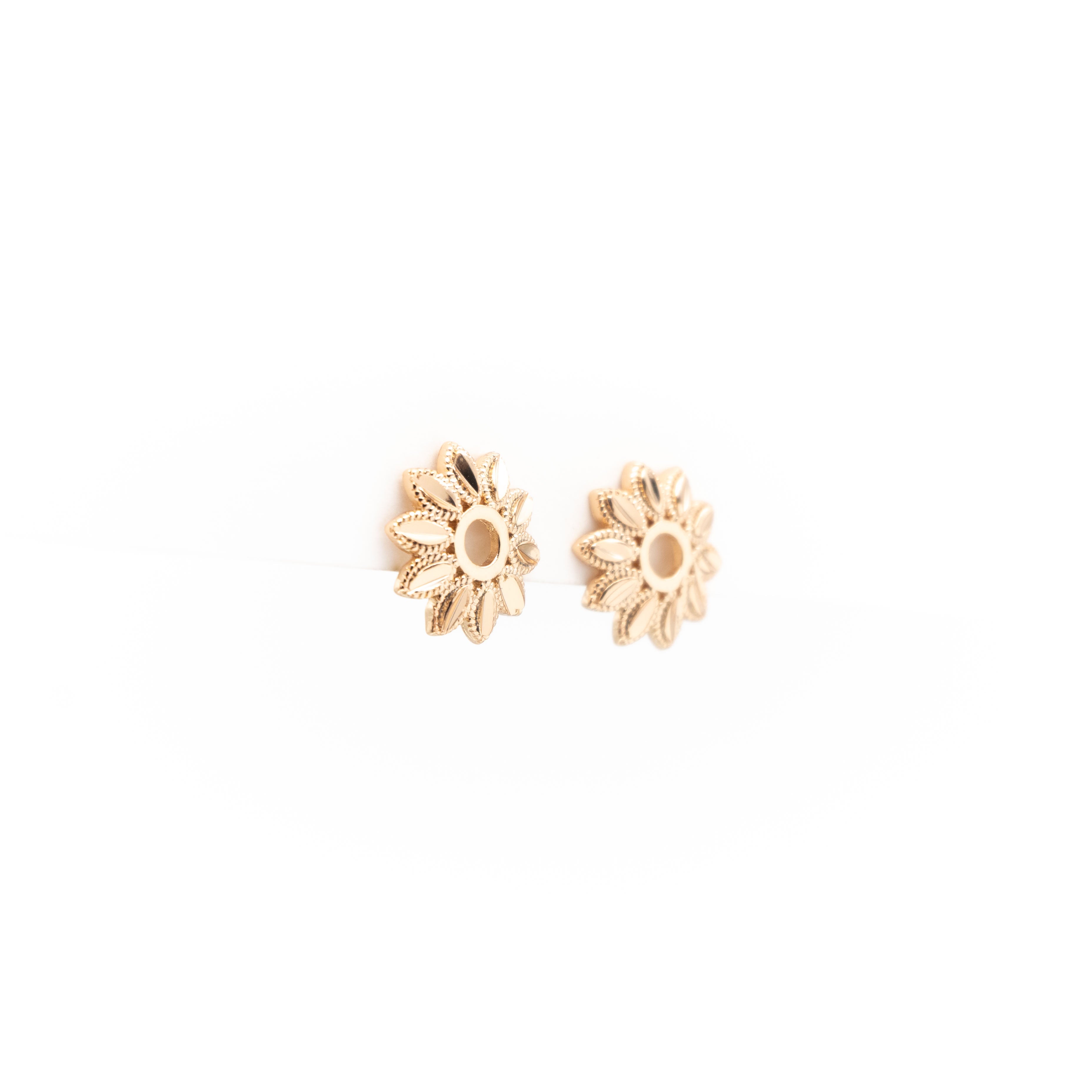Aretes De Flor Dorada