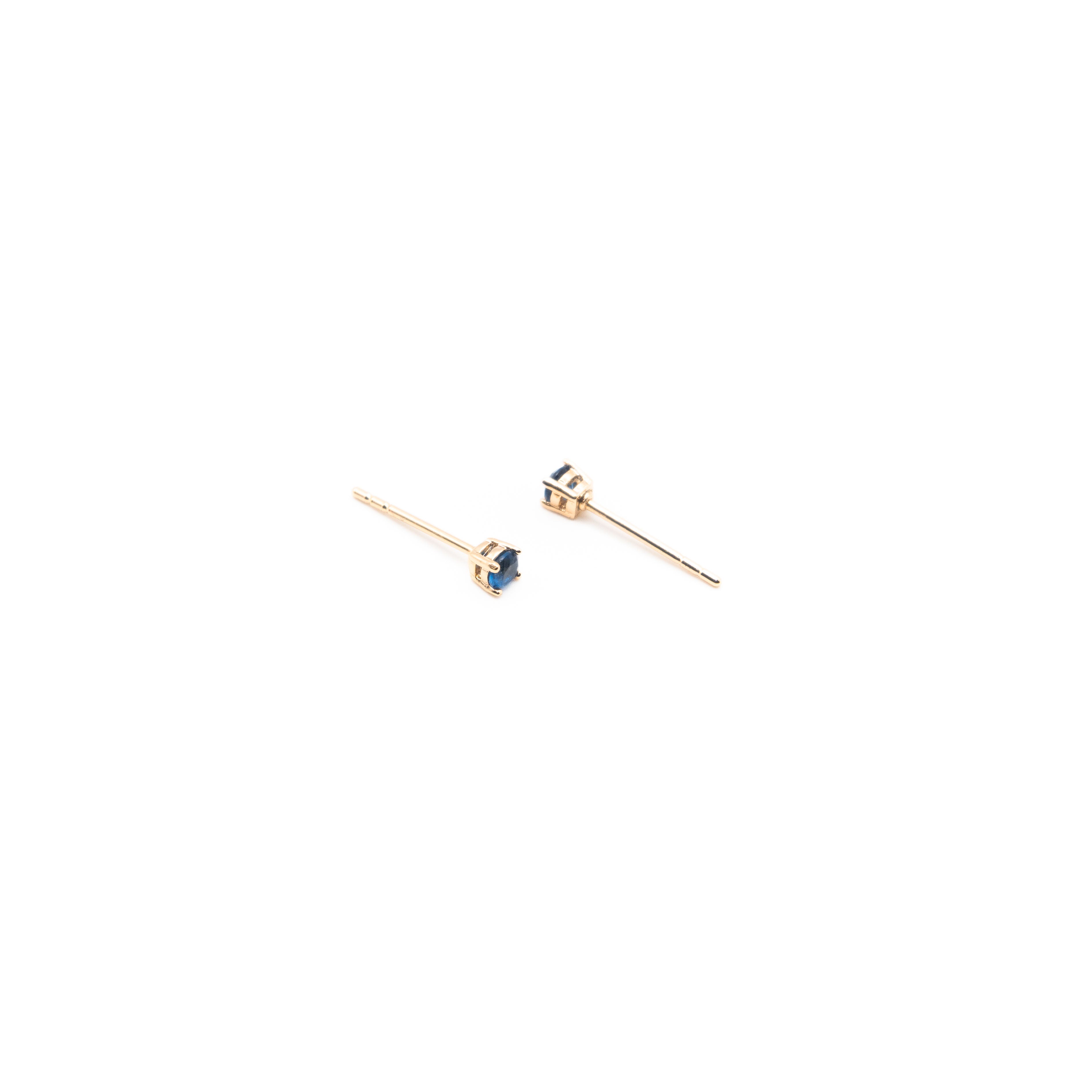 Aretes De Circonia Pequeña