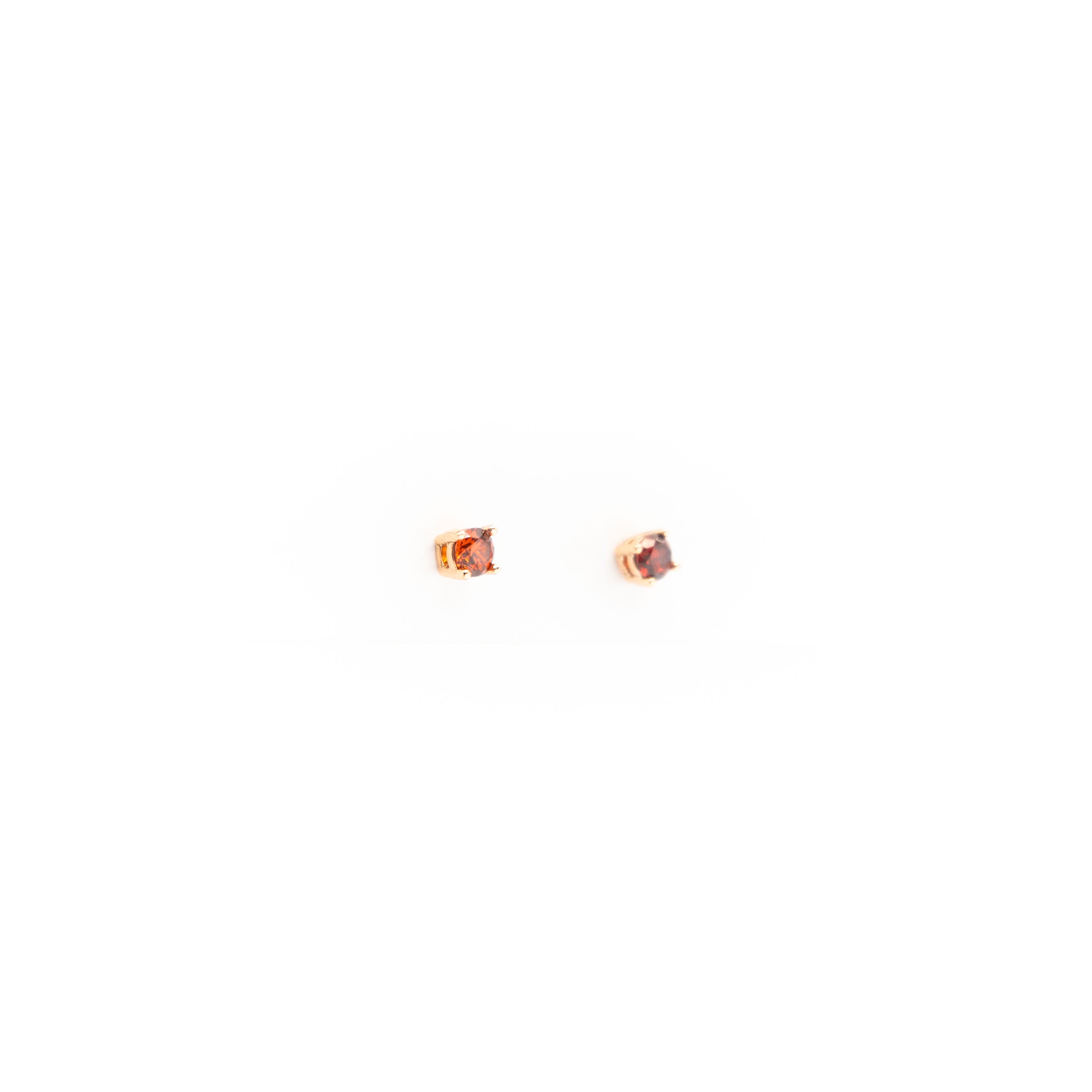 Aretes De Circonia Pequeña