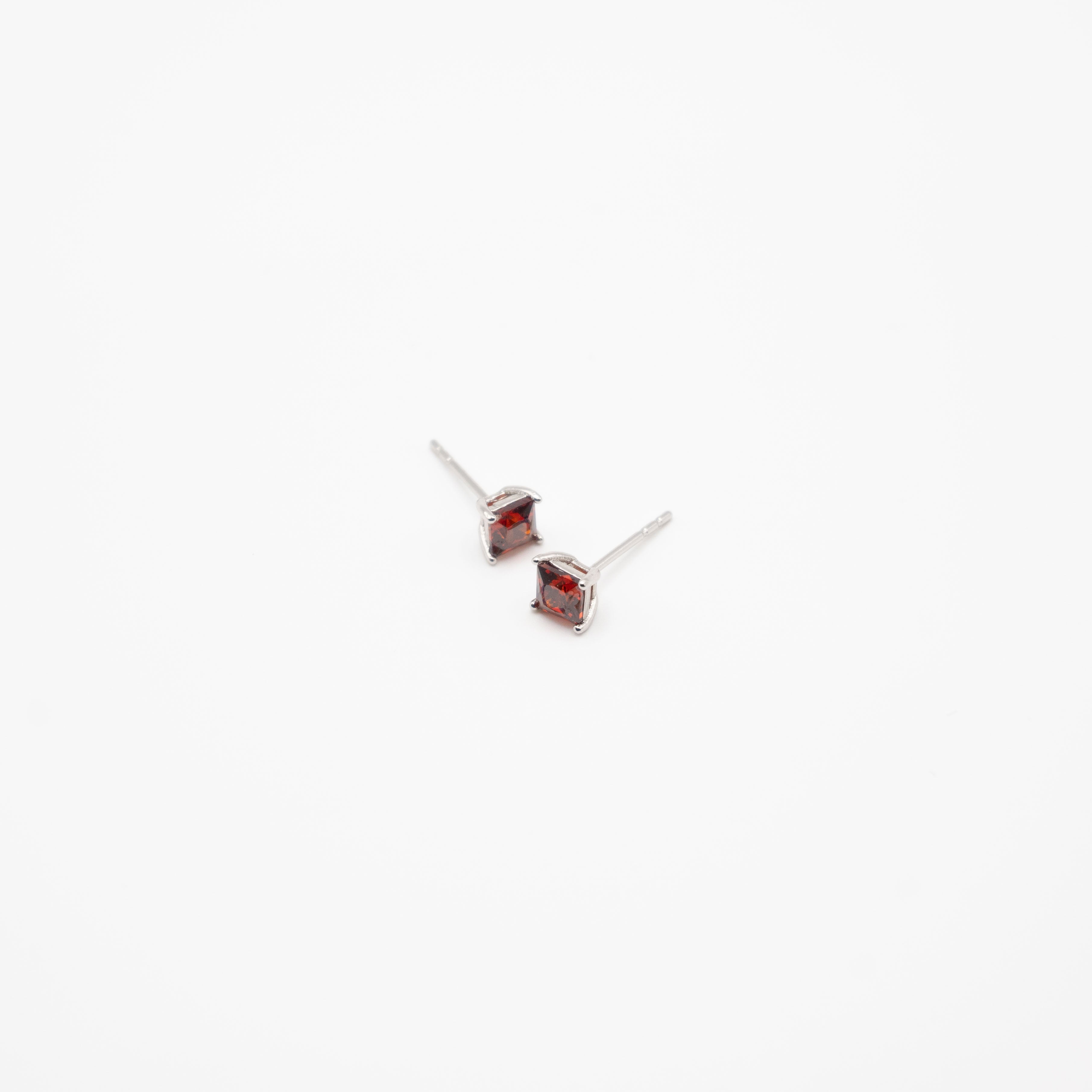 Aretes De Circonia Rojo
