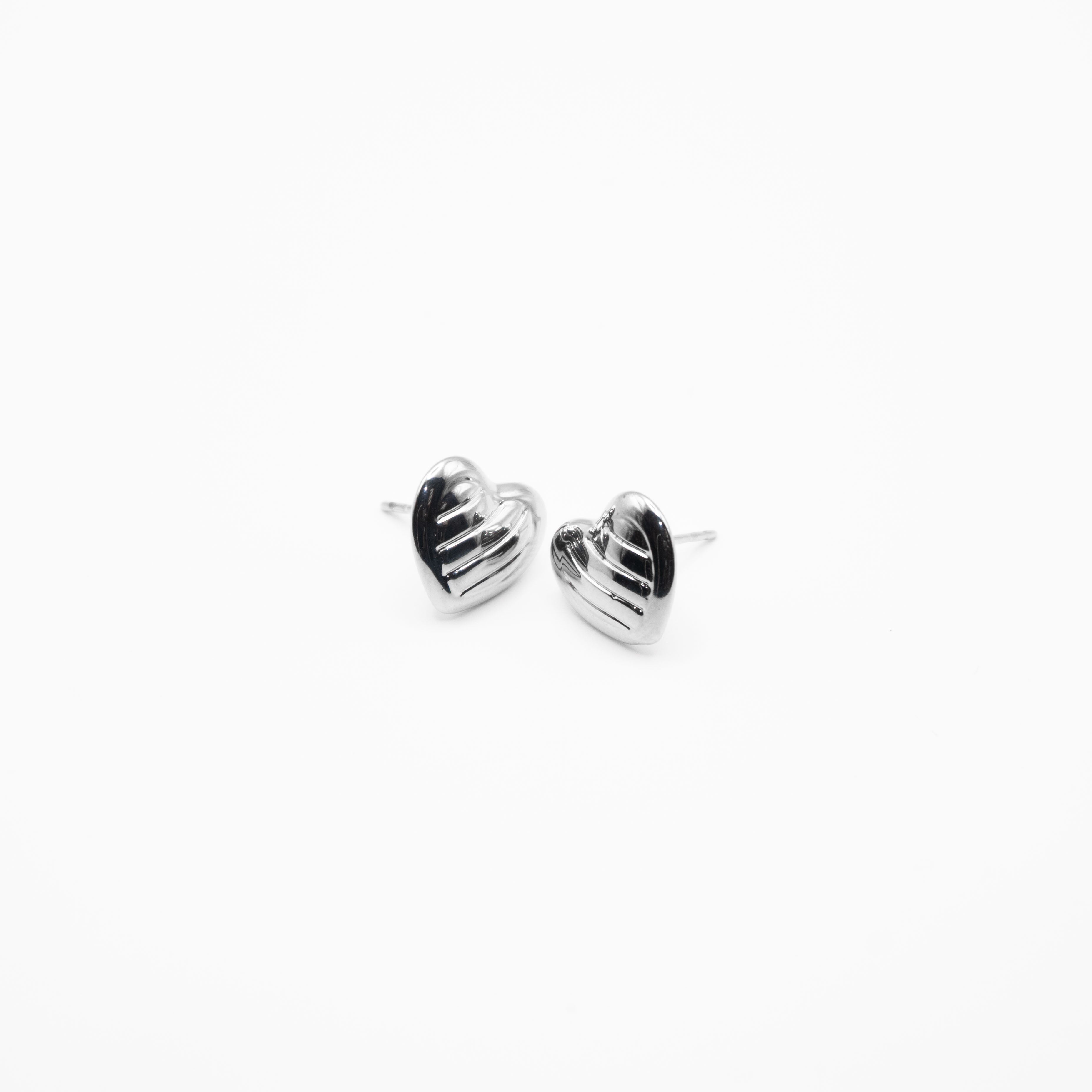 Aretes De Corazón Plateados