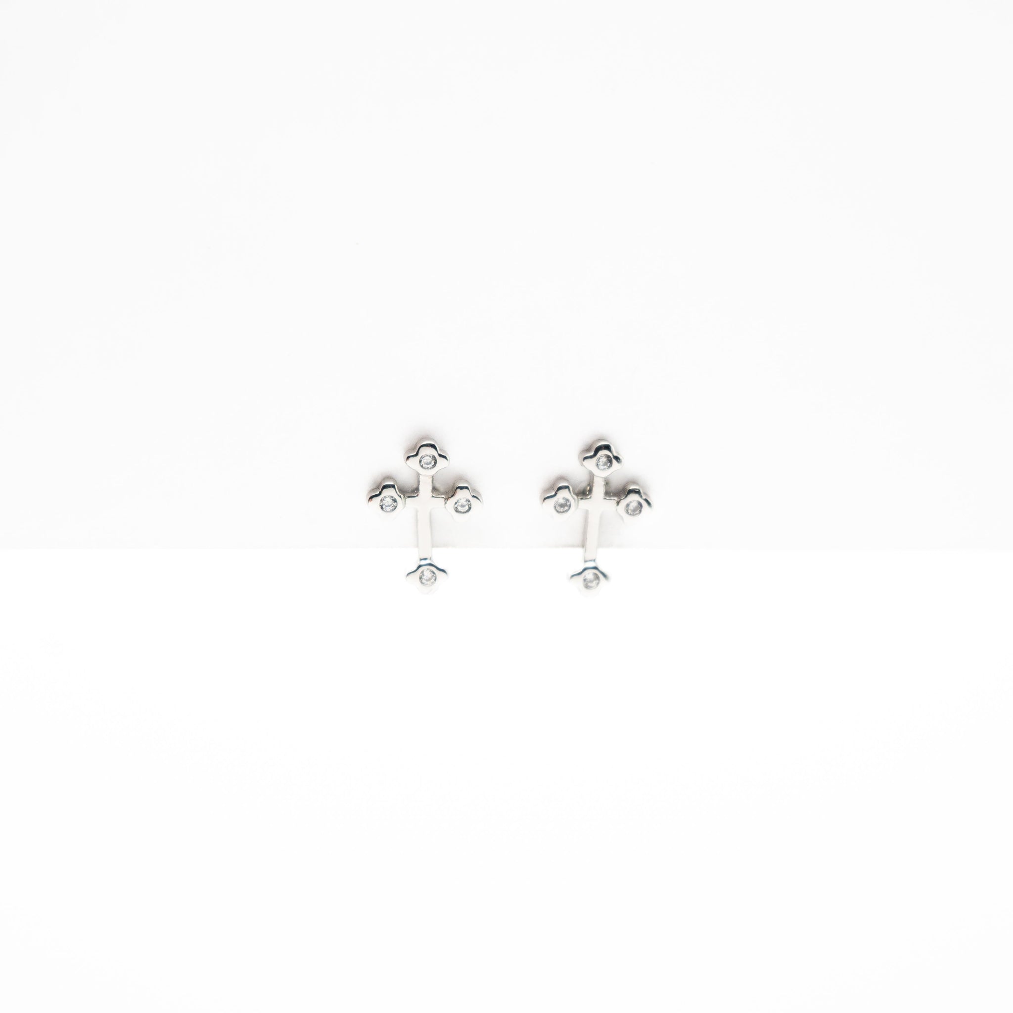 Aretes De Cruz Con Circonias