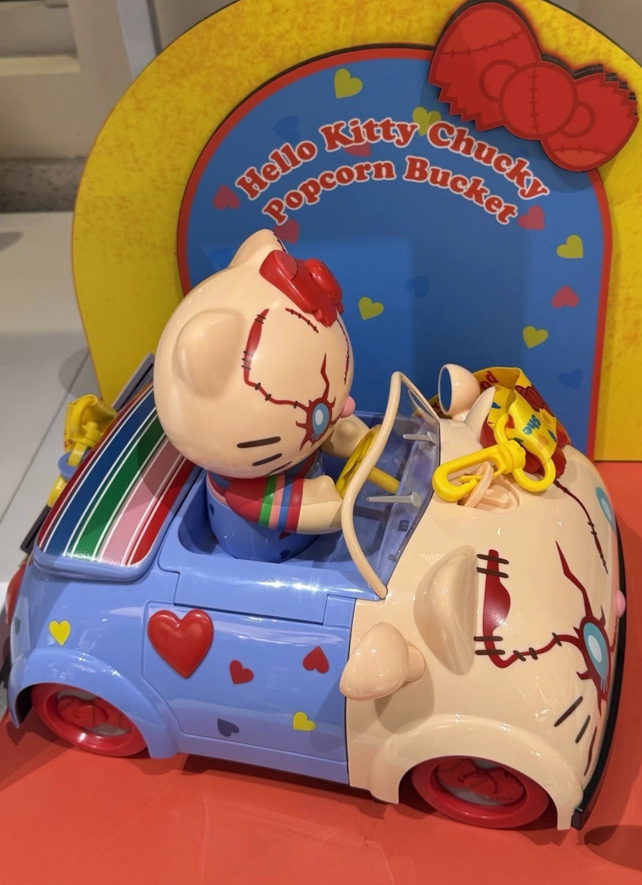 Hello Kitty Palomera Chucky