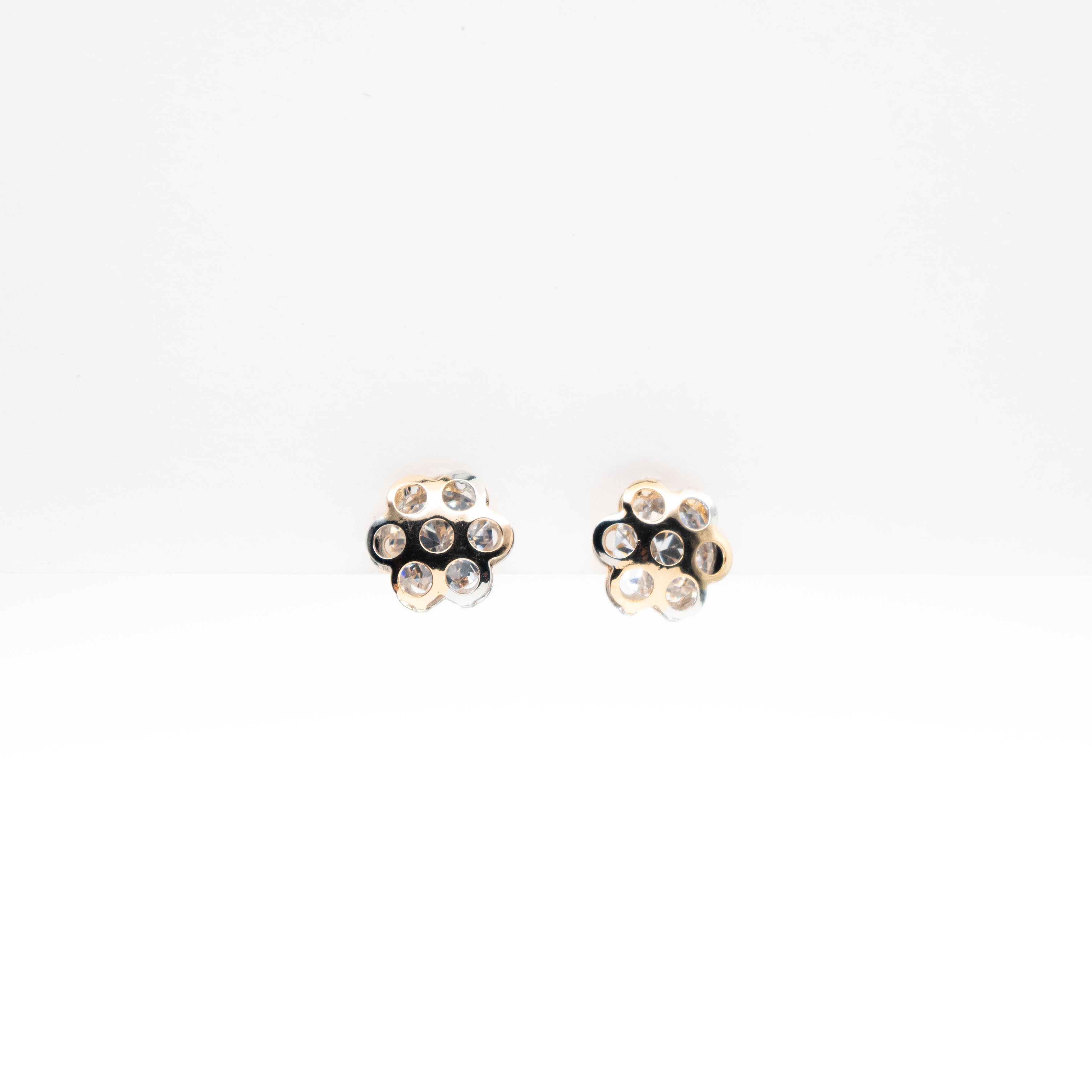 Aretes De Flor Con Circonia
