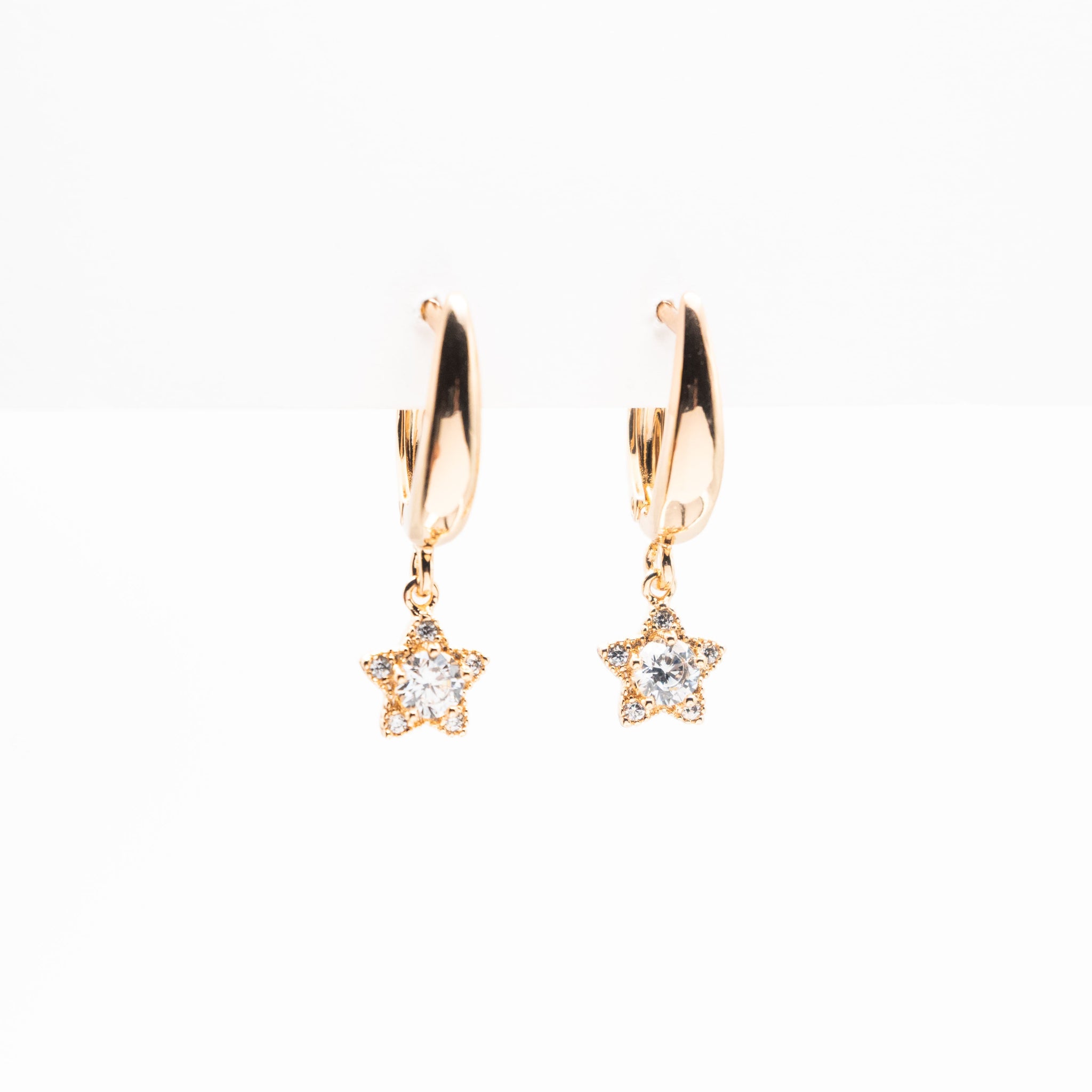 Aretes Dorados Con Estrella Strass