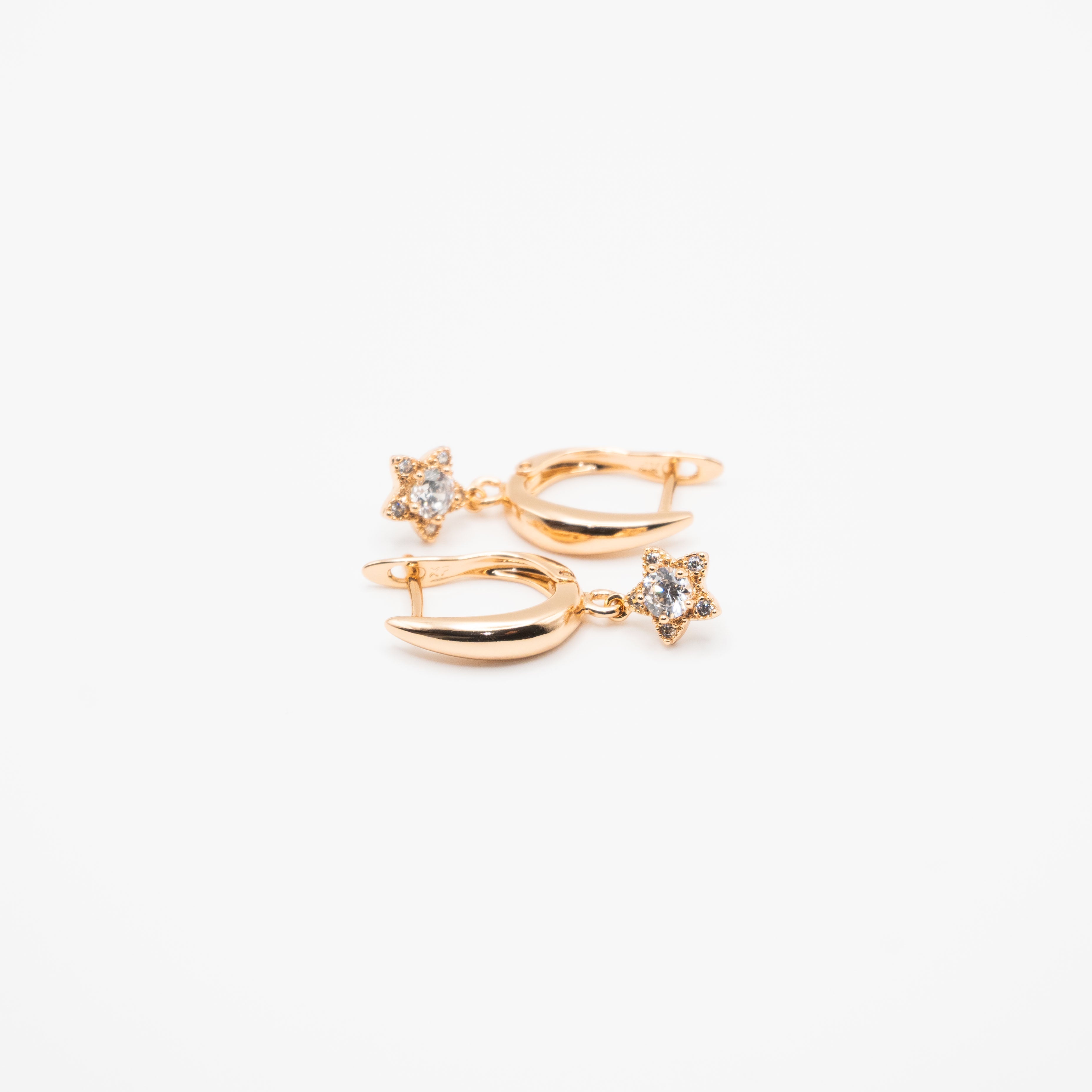 Aretes Dorados Con Estrella Strass