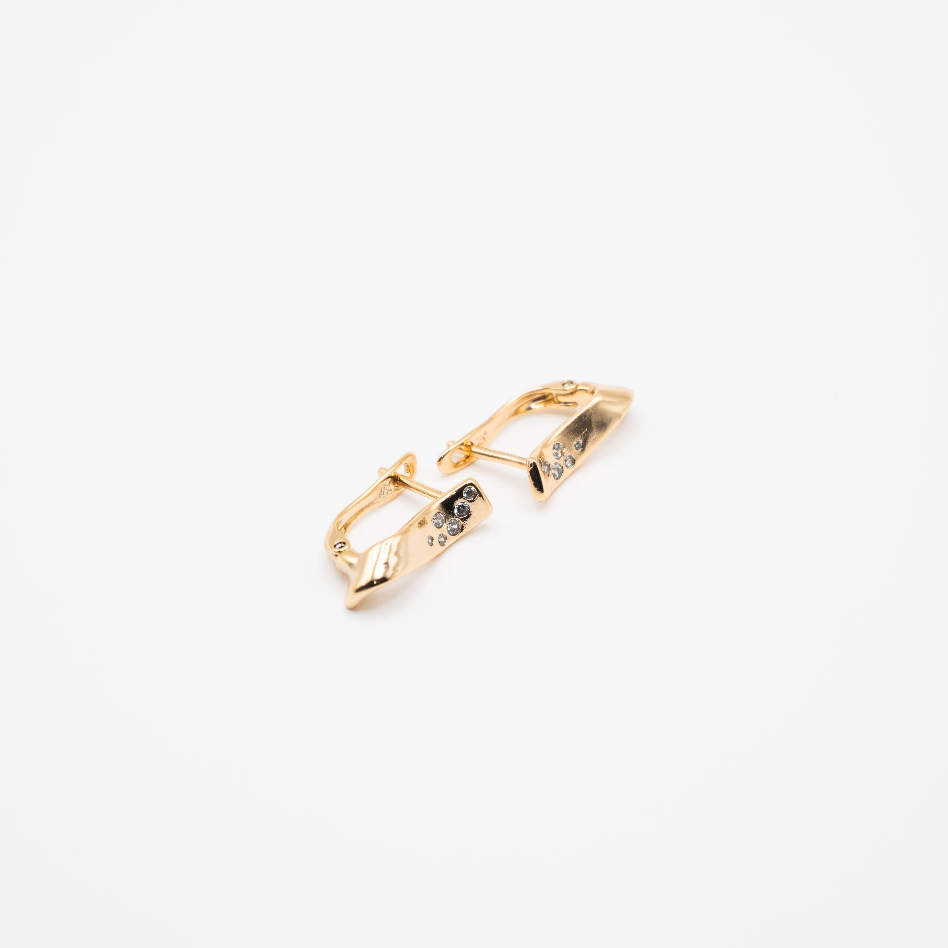 Aretes Curvos Con Strass