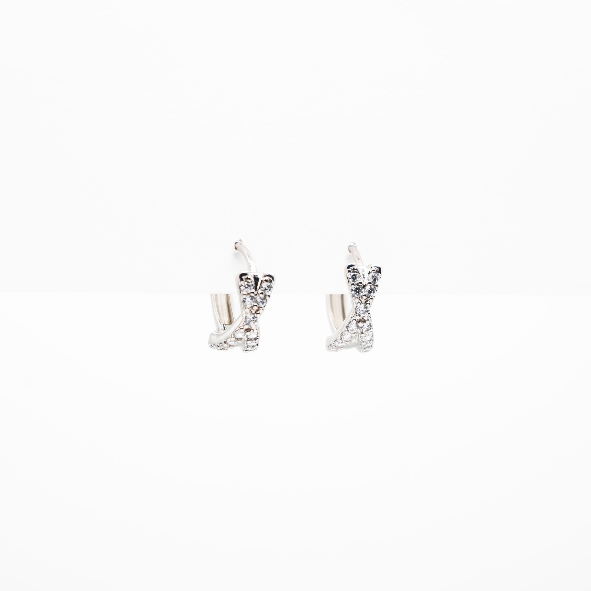 Aretes Con "X" Tipo Strass