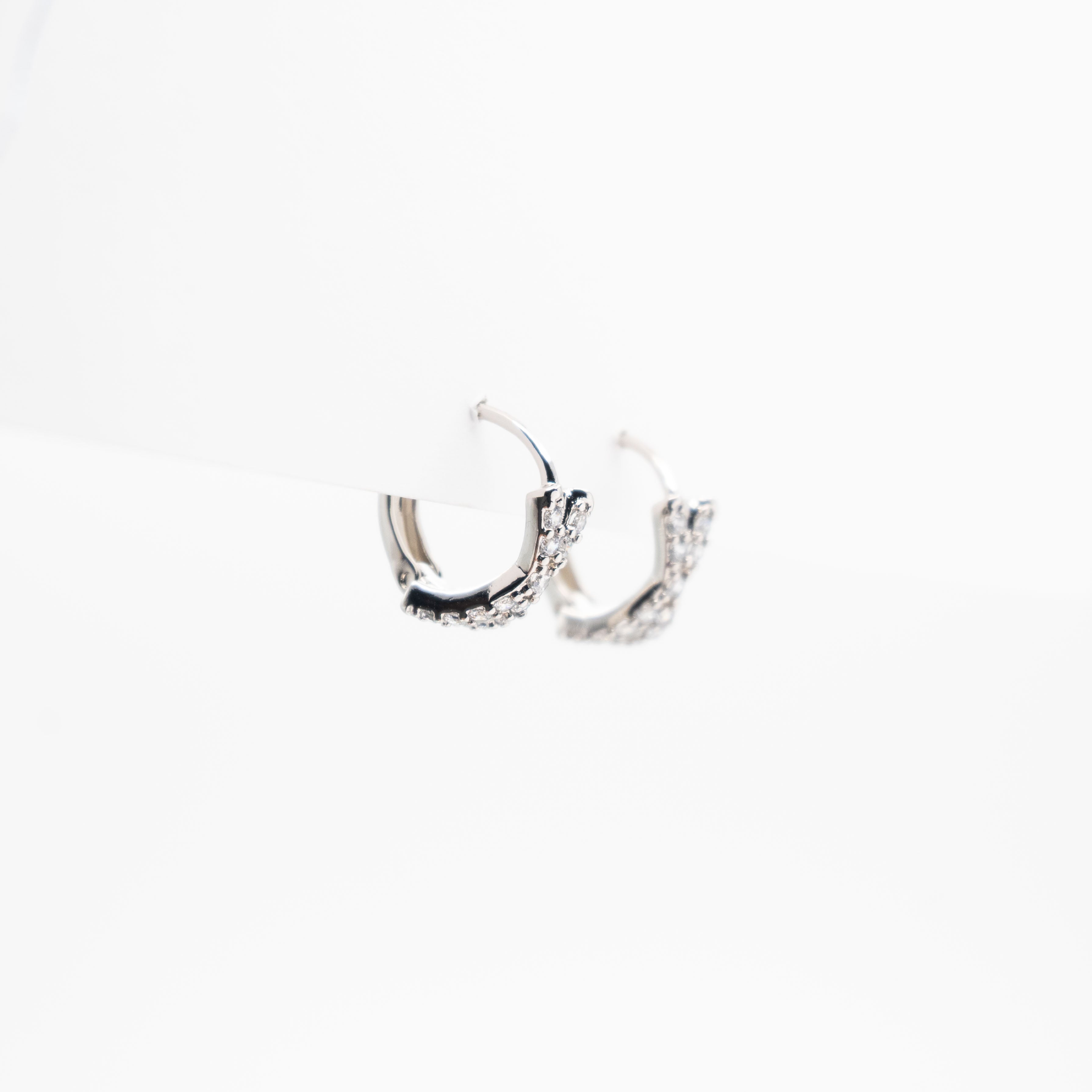 Aretes Con "X" Tipo Strass