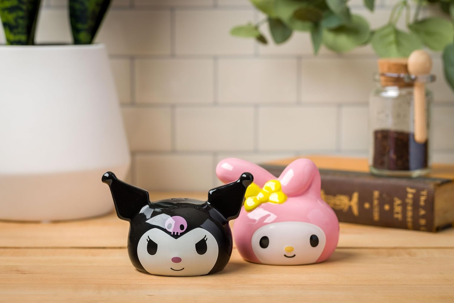 Sanrio Kuromi & Melody Set De Salero Y Pimentero