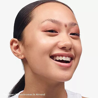 Glossier Monochromes Paleta Esencial de Sombras en Trío Almond