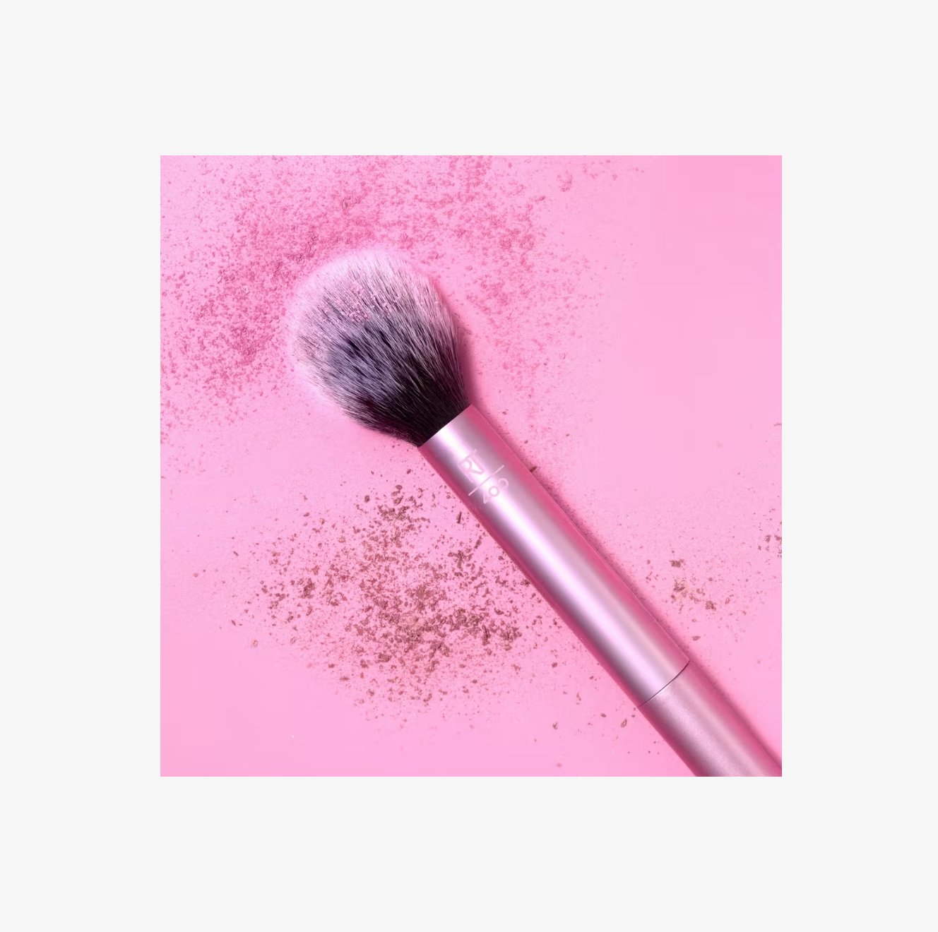 Brocha Ultra Plush Blush Cheek – Real Techniques