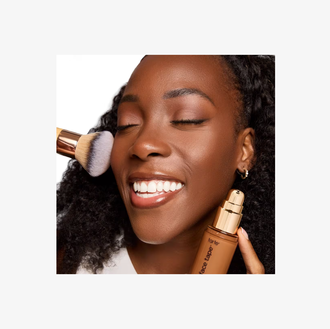 The Buffer Foundation Brush – tarte