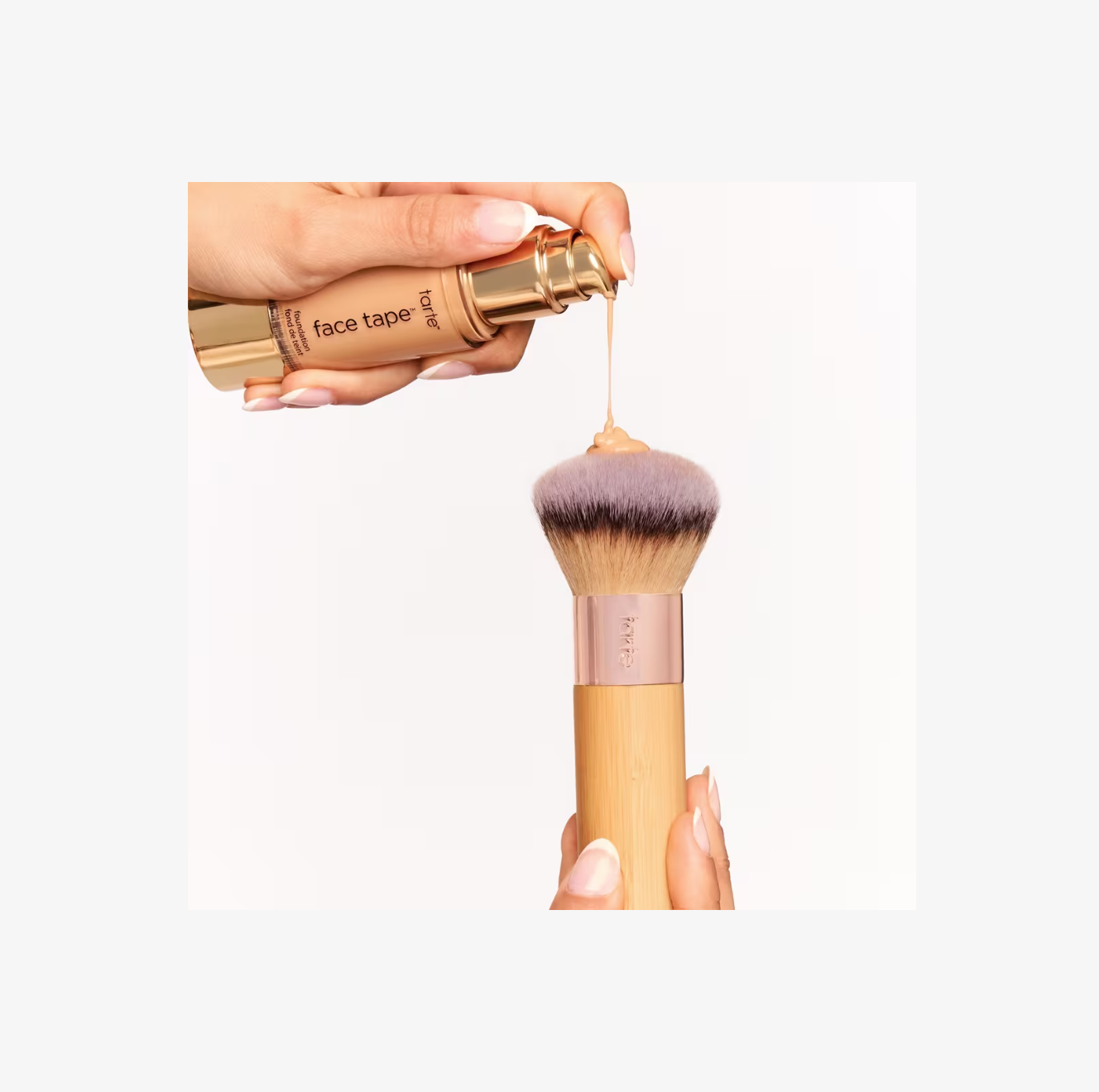 The Buffer Foundation Brush – tarte