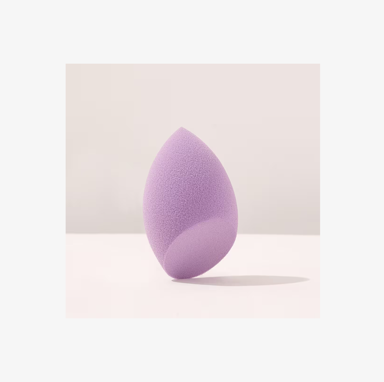 Esponja Quickie Blending Sponge de la línea Double Duty Beauty de Tarte