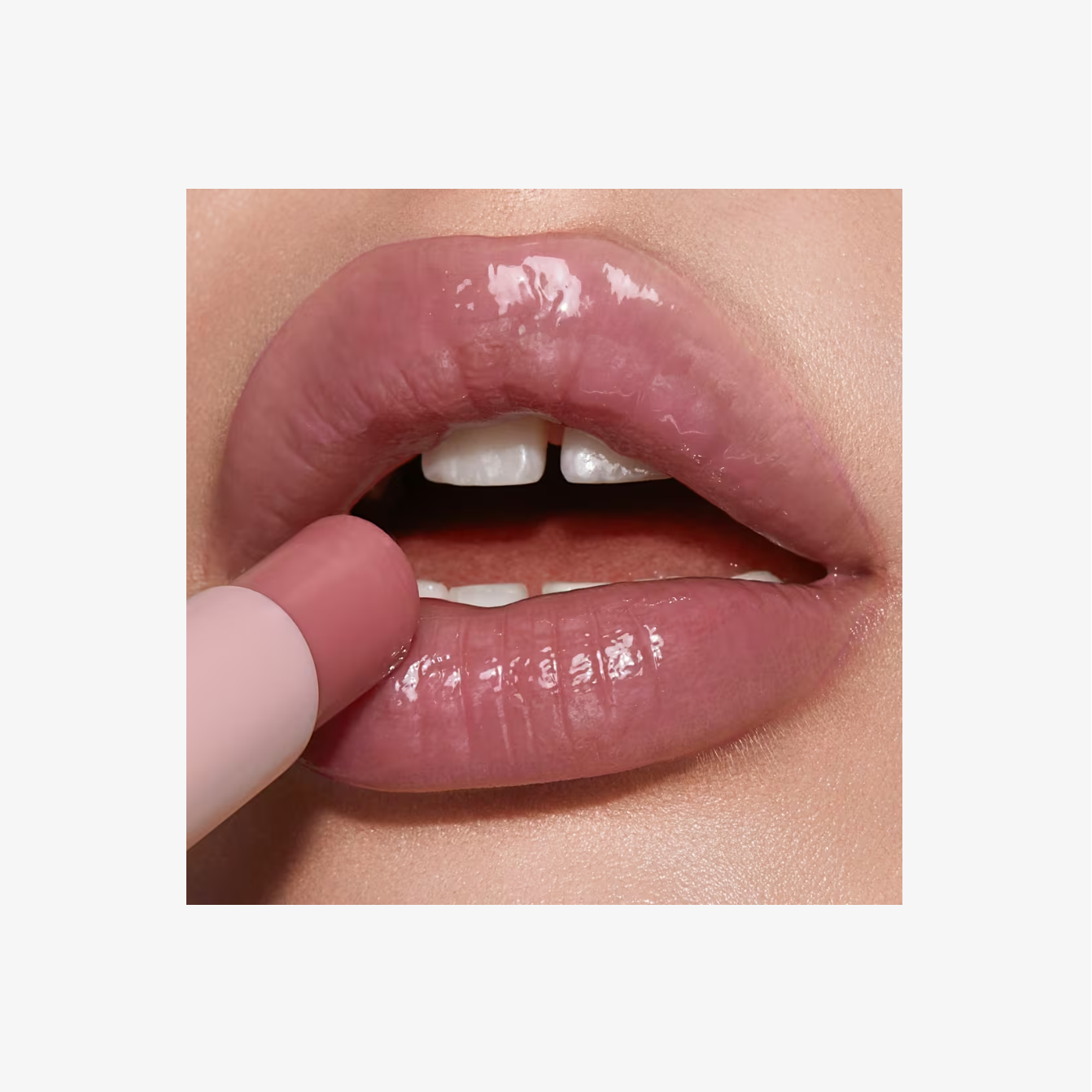 Charlotte Tilbury Hyaluronic Happikiss Lipstick Balm