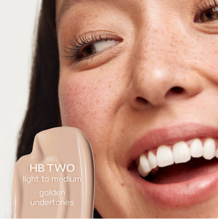 Saie Hydrabeam – Corrector e iluminador hidratante para el contorno de ojos con extracto de pepino