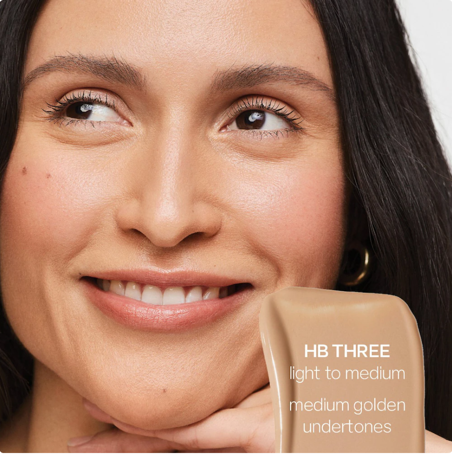 Saie Hydrabeam – Corrector e iluminador hidratante para el contorno de ojos con extracto de pepino