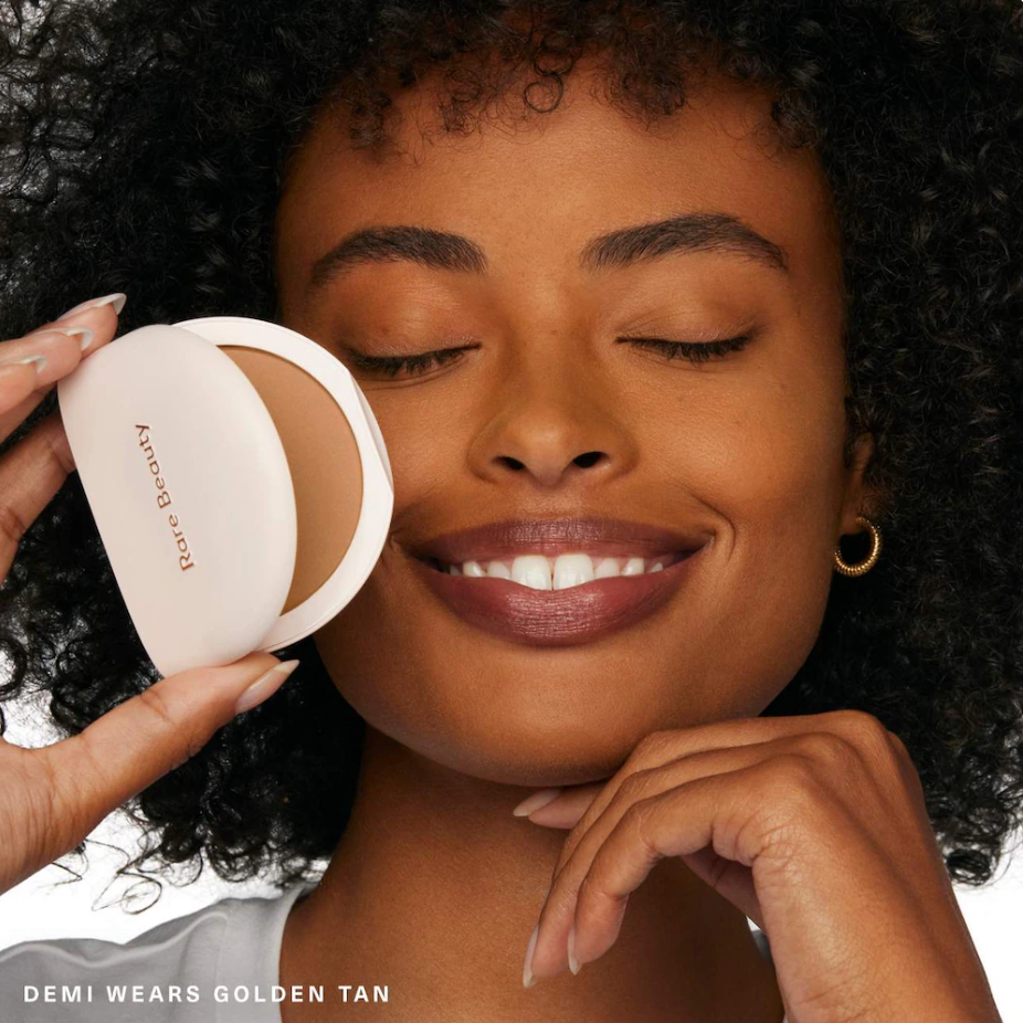 Rare Beauty by Selena Gomez True to Myself Polvo Compacto Translúcido