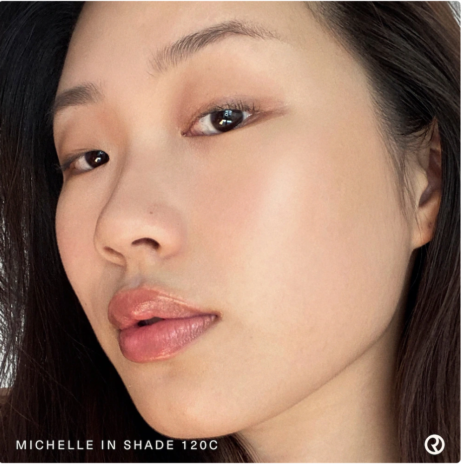 Rare Beauty by Selena Gomez Base de Maquillaje Líquida Liquid Touch