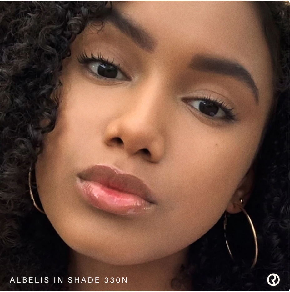 Rare Beauty by Selena Gomez Base de Maquillaje Líquida Liquid Touch