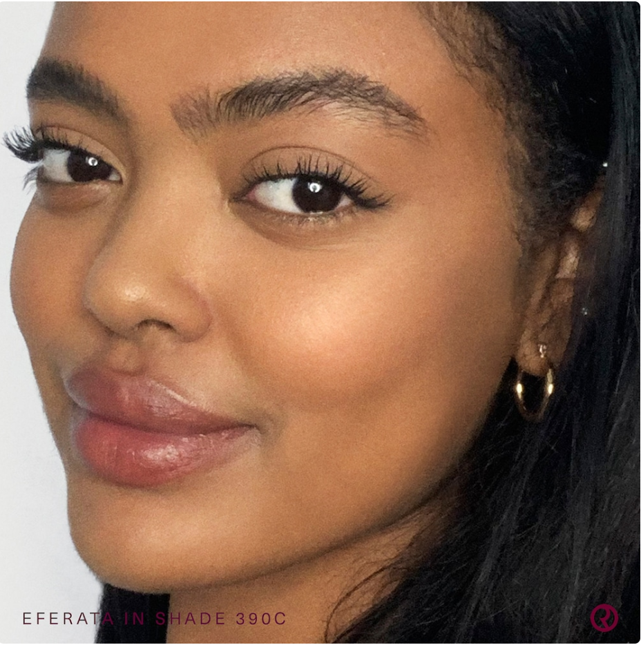 Rare Beauty by Selena Gomez Base de Maquillaje Líquida Liquid Touch