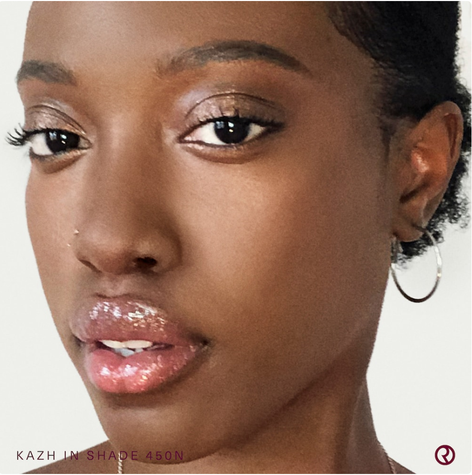 Rare Beauty by Selena Gomez Base de Maquillaje Líquida Liquid Touch